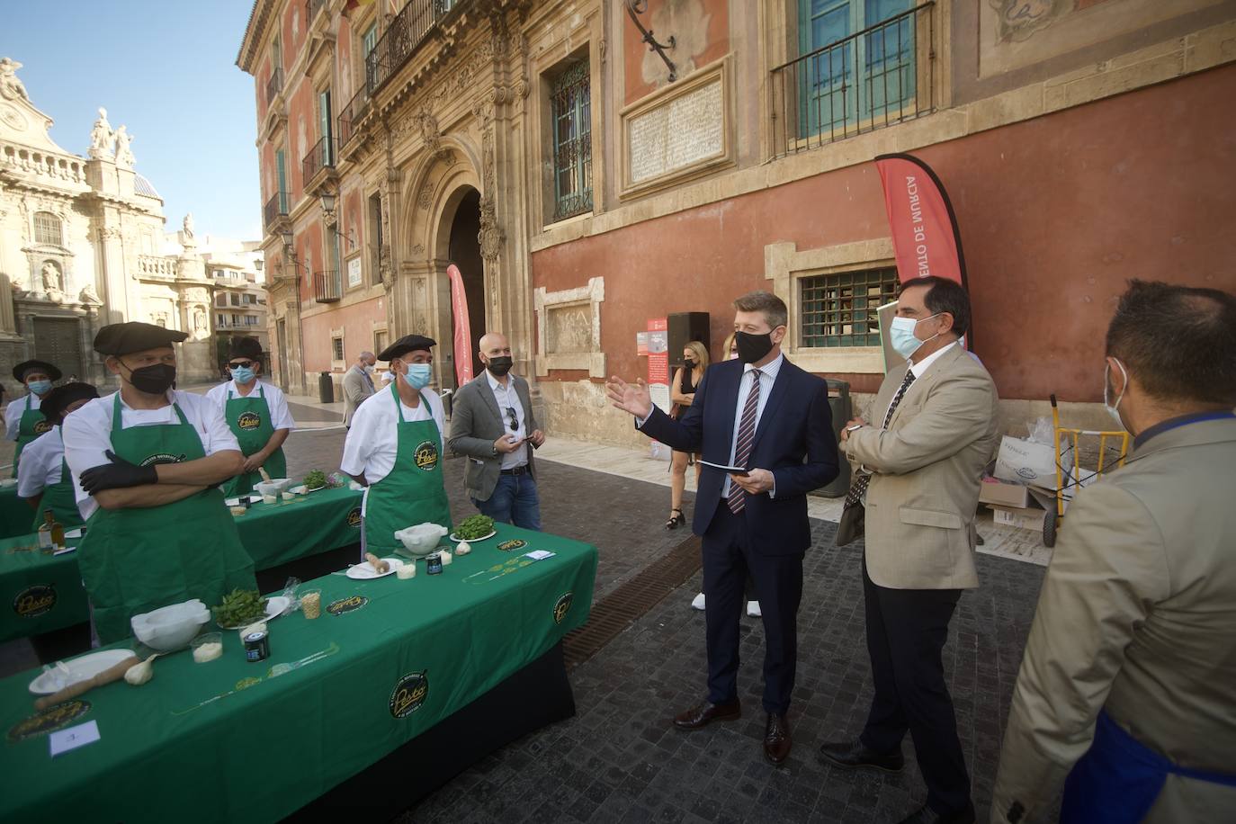 Fotos: Campeonato de Pesto en la plaza del Cardenal Belluga