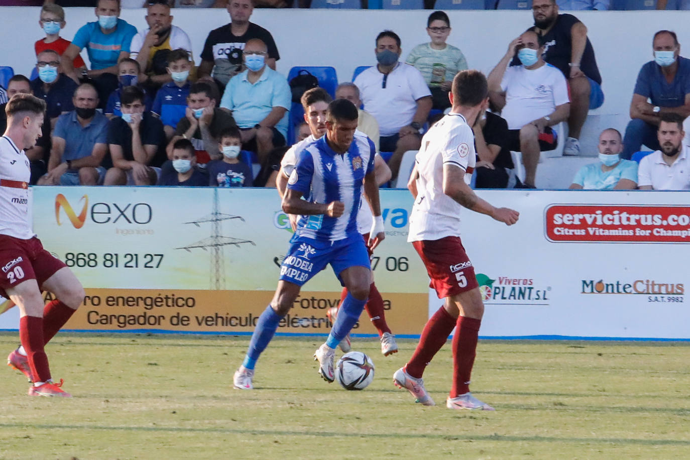 Fotos: El empate del Águilas contra el Alzira. en imágenes