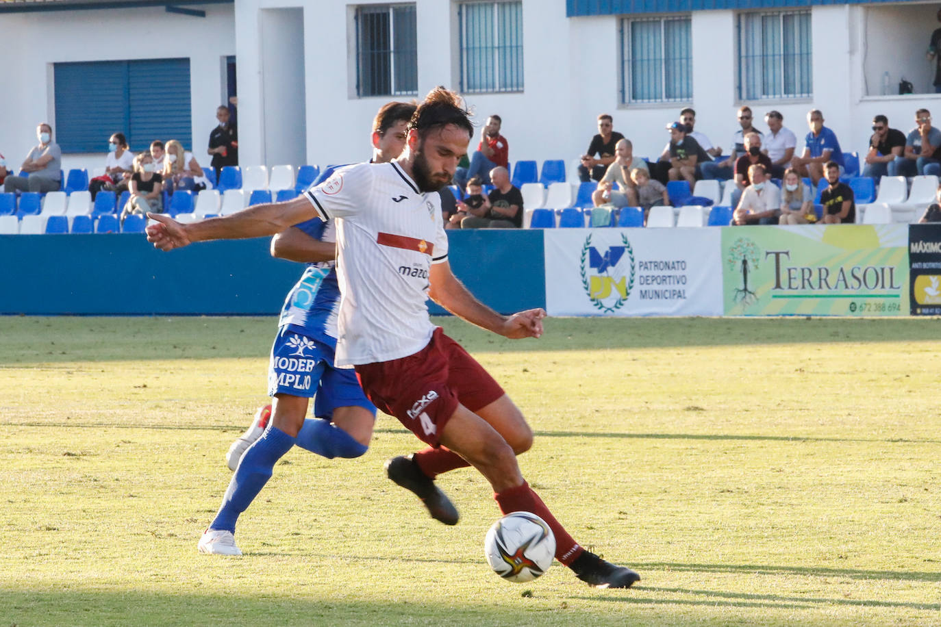 Fotos: El empate del Águilas contra el Alzira. en imágenes
