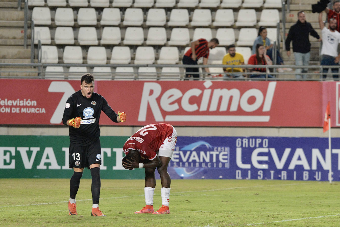 Fotos: El empate del Real Murcia frente al Atlético Pulpileño, en imágenes