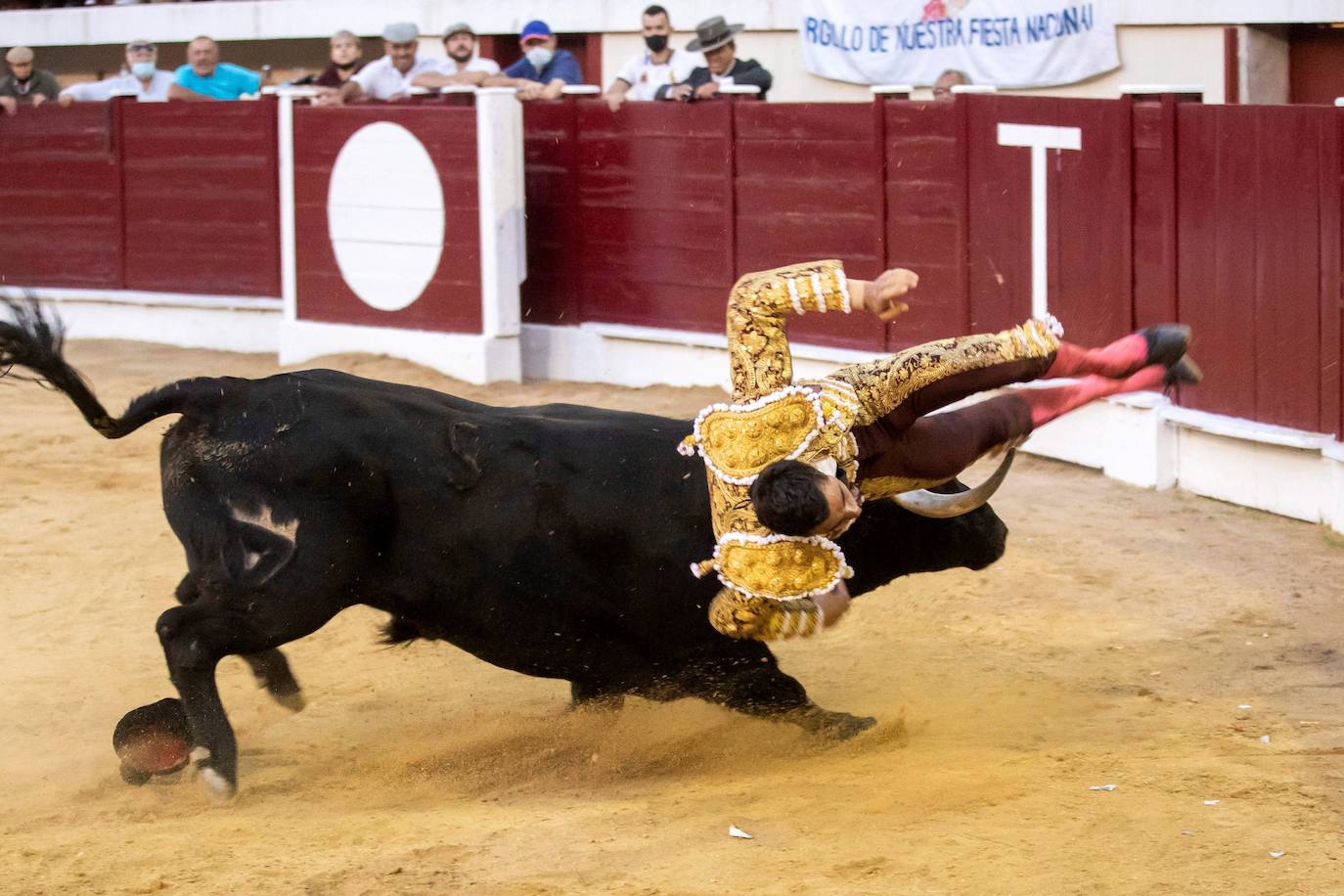 Fotos: Celebración de Rafaelillo empañada por la cogida de Ureña en Abarán