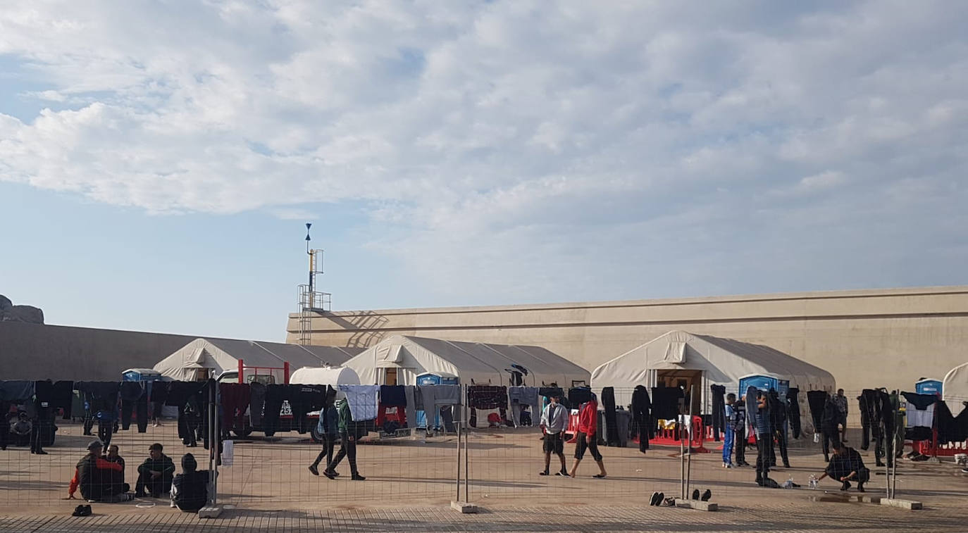 Integrantes de las embarcaciones que llegaron a las costas de la Región de Murcia.