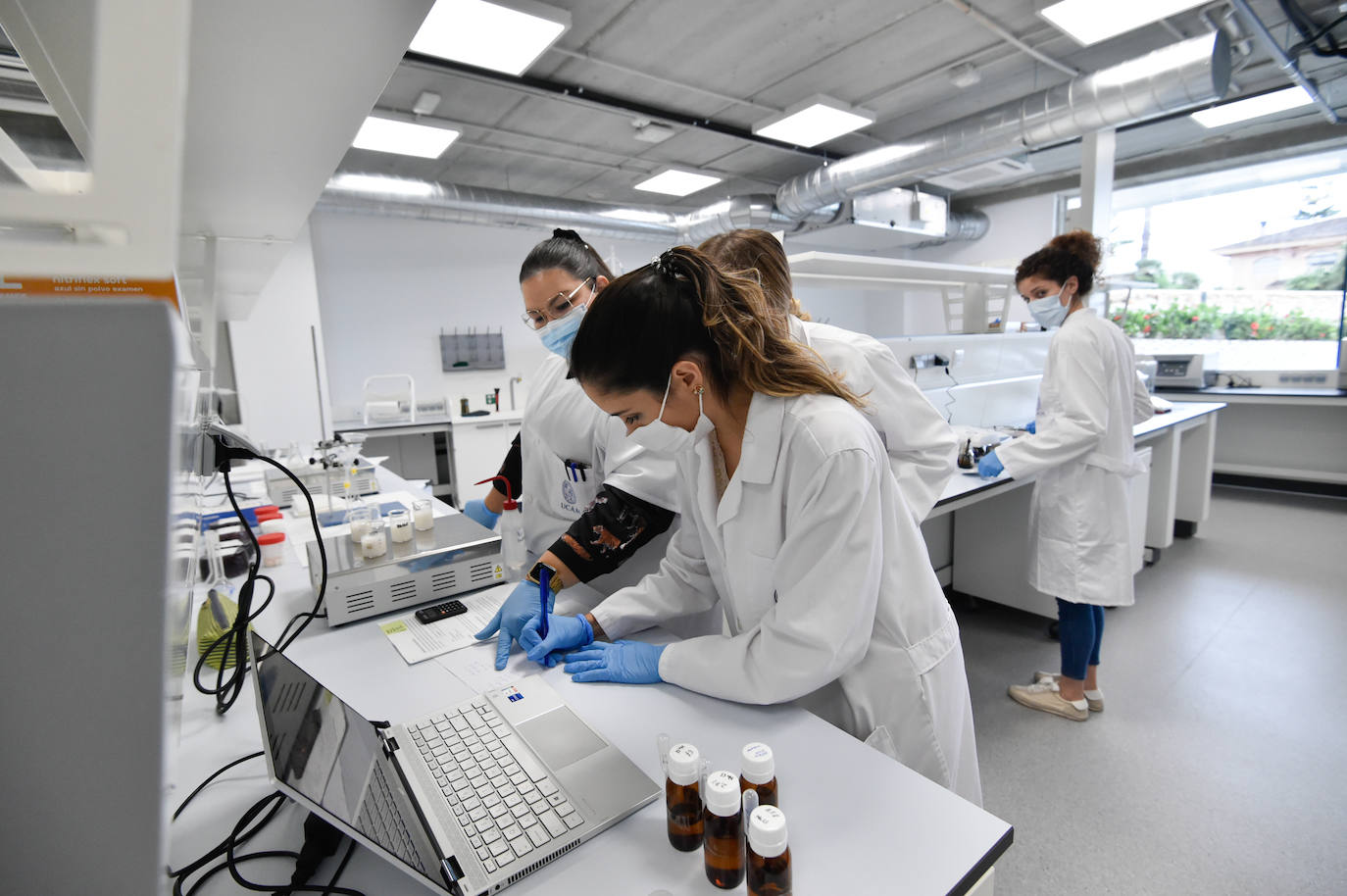 Fotos: Inauguración de la Incubadora de Alta Tecnología en Salud, Deporte y Alimentación de la UCAM