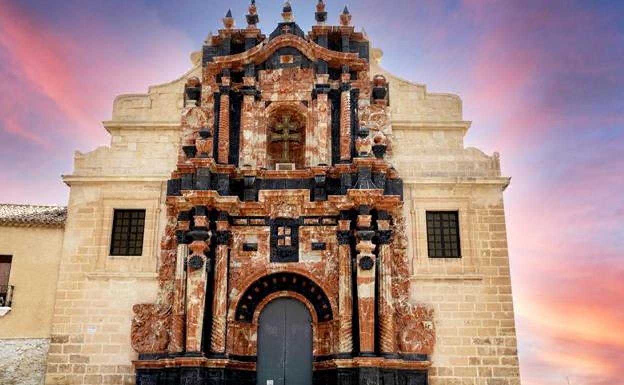 Fachada principal de la basílica de la Vera Cruz de Caravaca.