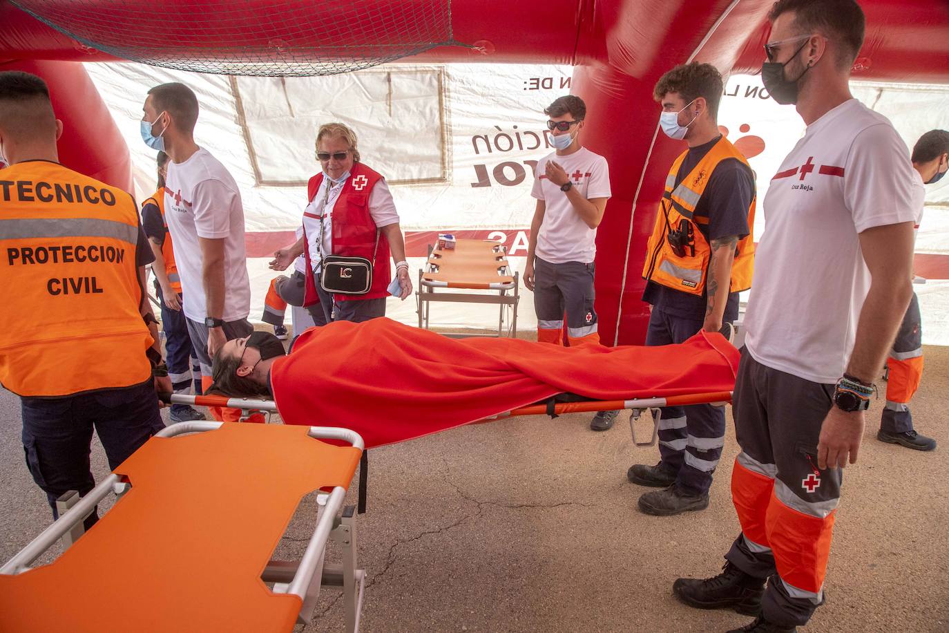 Fotos: Simulacro de un supuesto escape químico en La Ajorra