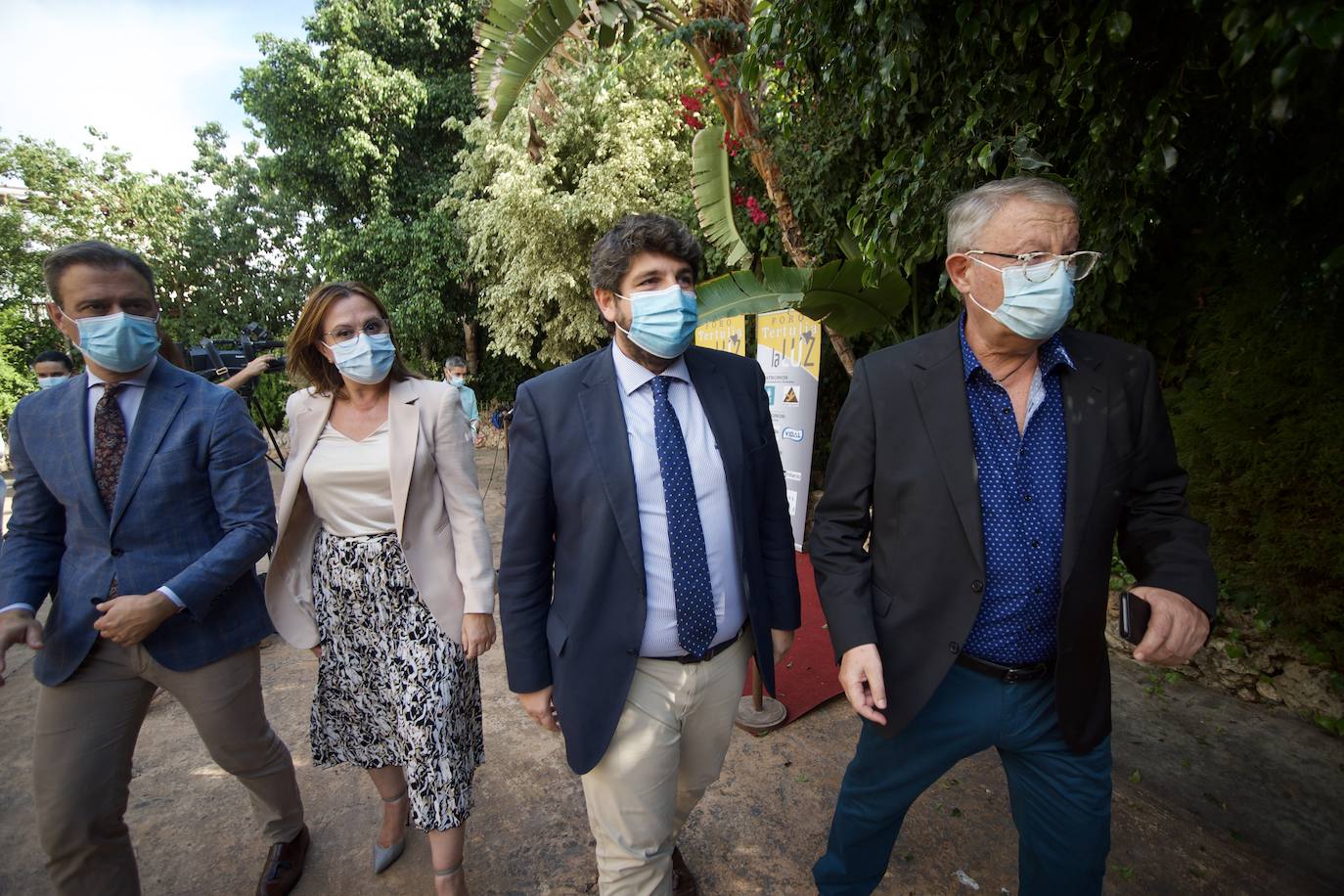 Fotos: Foro de tertulia &#039;La Luz&#039; en Murcia