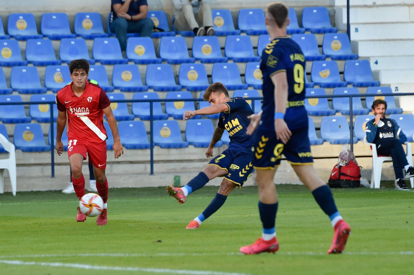 Fotos: Las mejores imágenes de la victoria del UCAM ante el Sevilla Atlético (2-1)