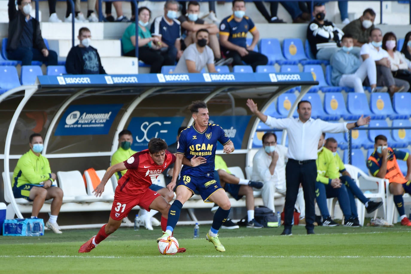 Fotos: Las mejores imágenes de la victoria del UCAM ante el Sevilla Atlético (2-1)