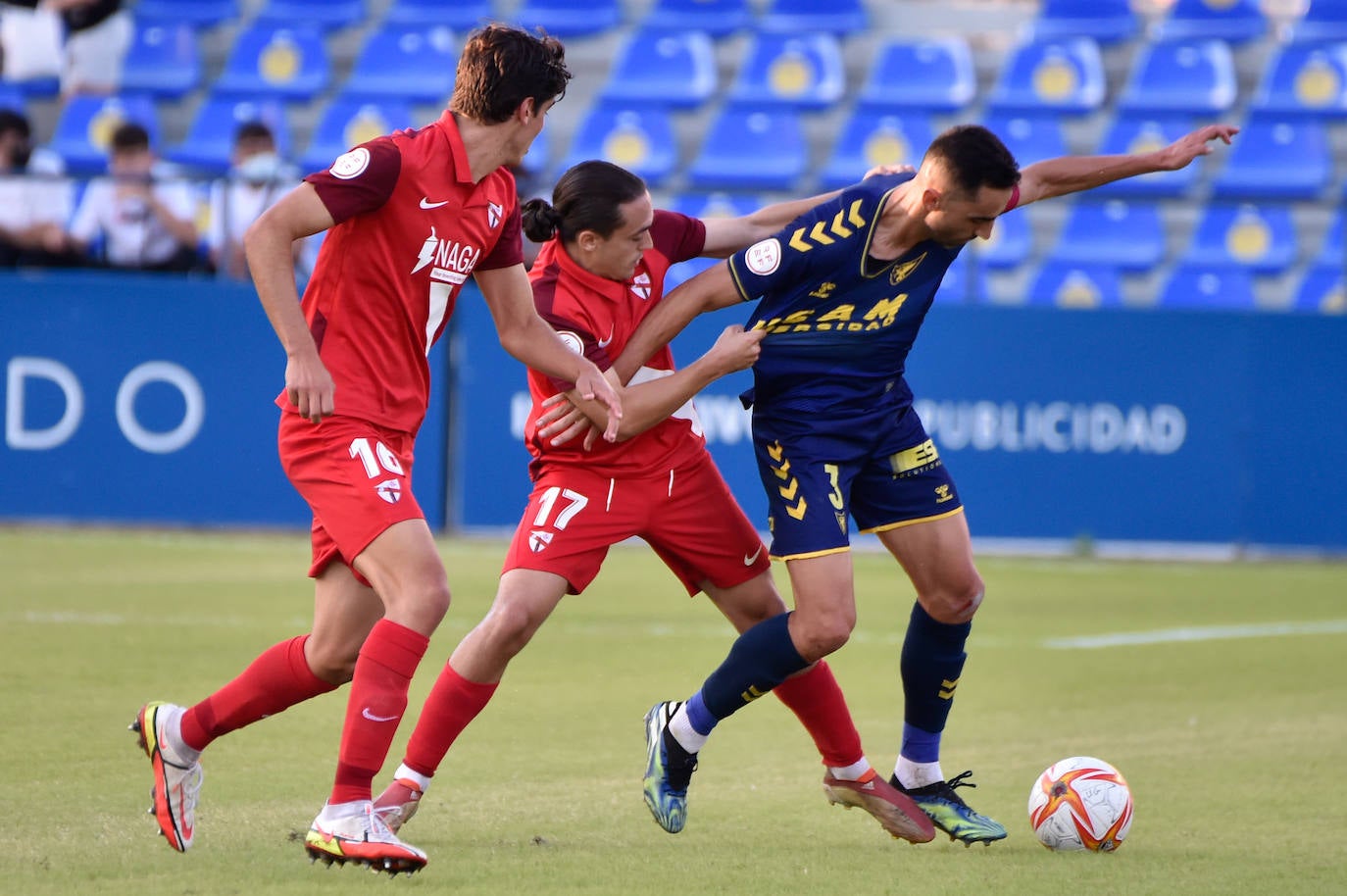 Fotos: Las mejores imágenes de la victoria del UCAM ante el Sevilla Atlético (2-1)