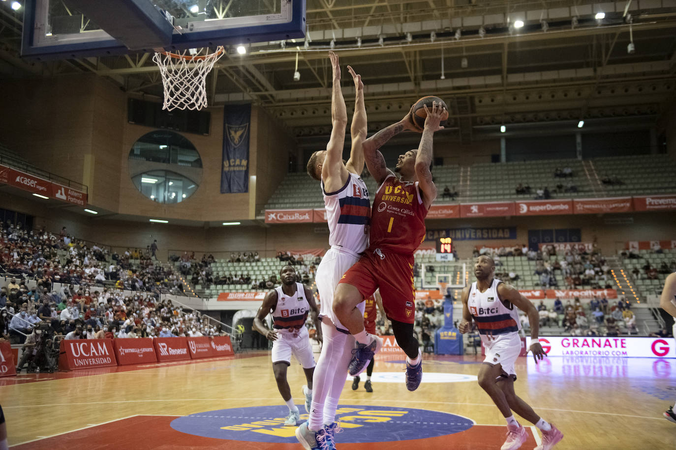 Fotos: La victoria del UCAM Murcia contra el Baskonia, en imágenes