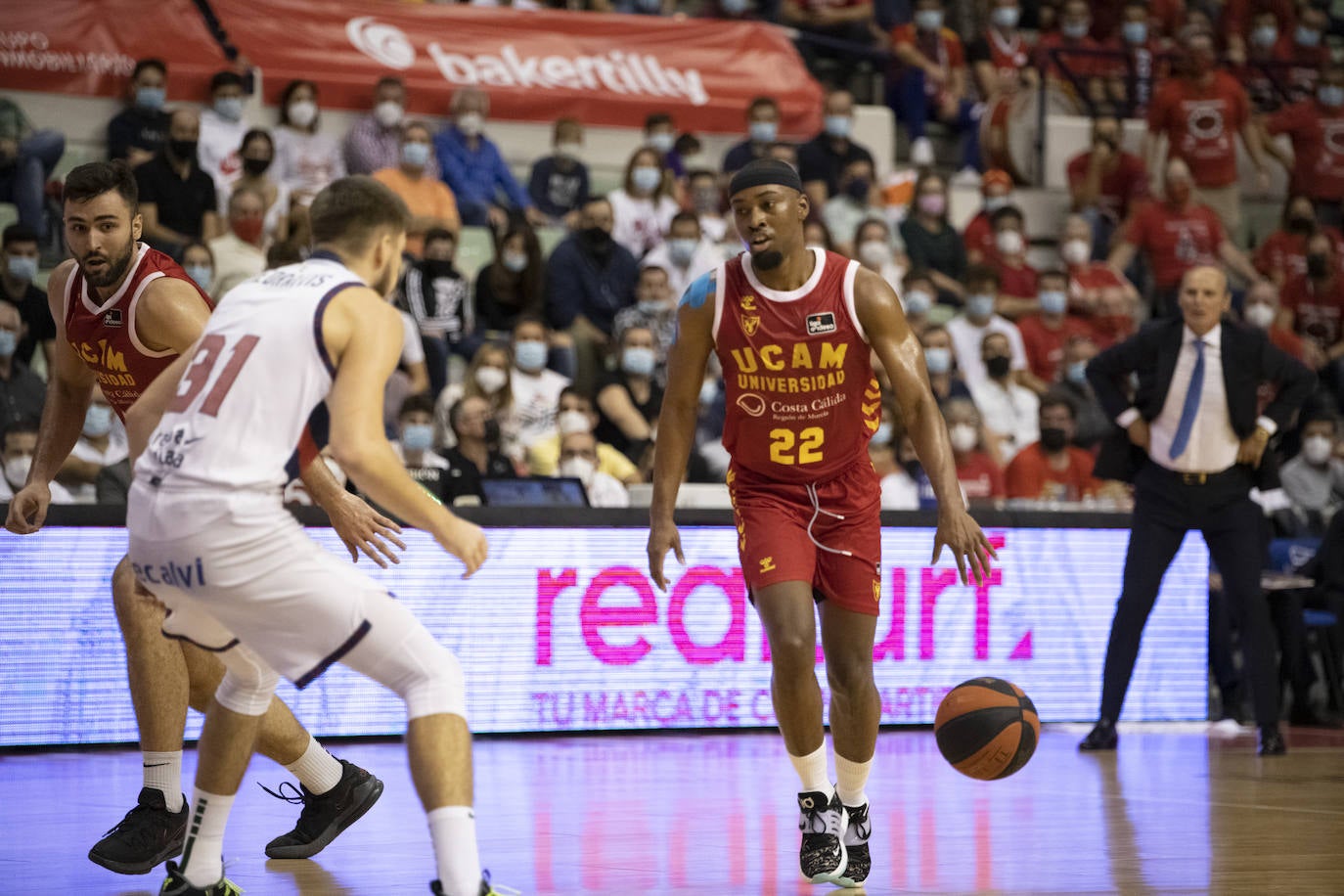 Fotos: La victoria del UCAM Murcia contra el Baskonia, en imágenes