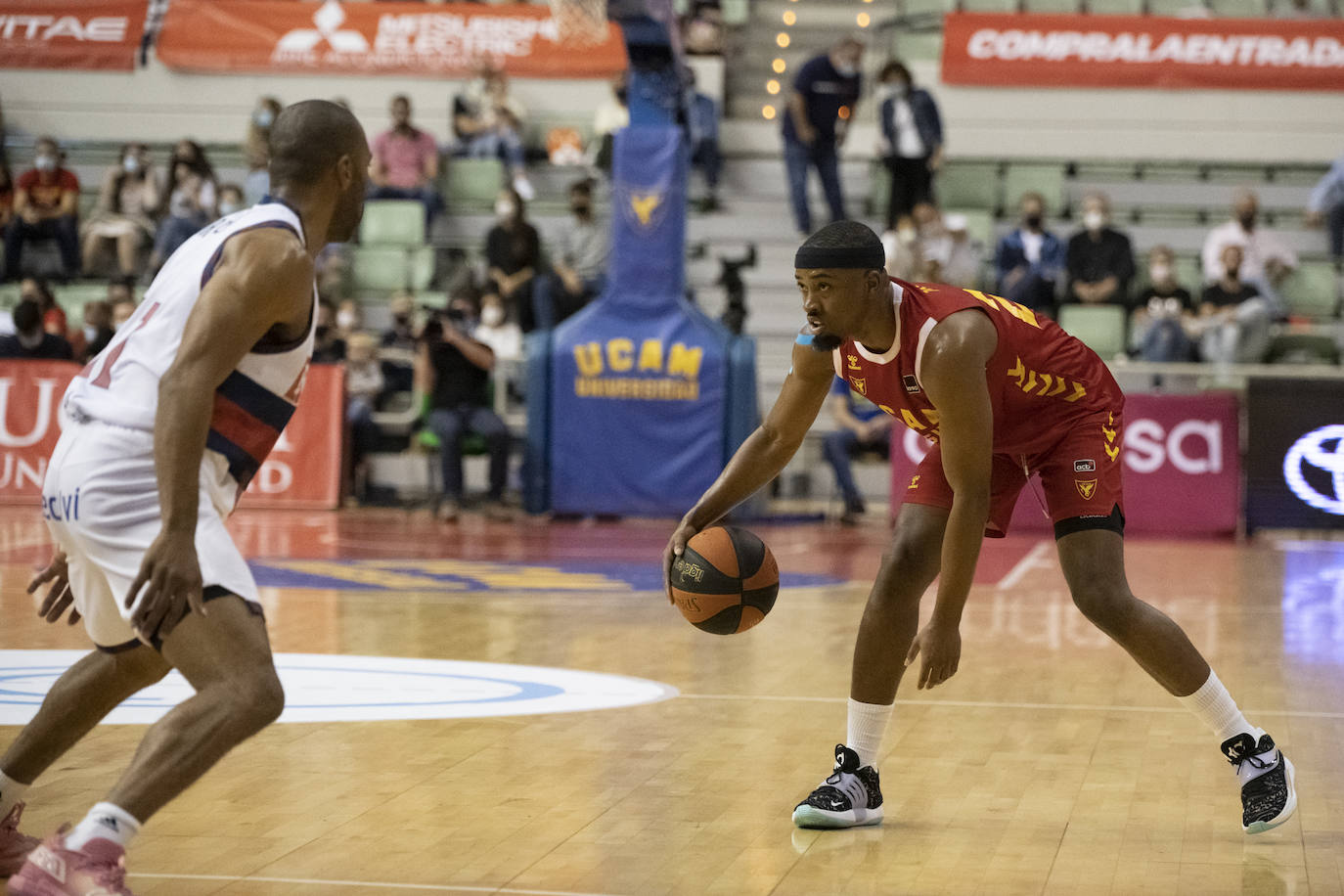 Fotos: La victoria del UCAM Murcia contra el Baskonia, en imágenes