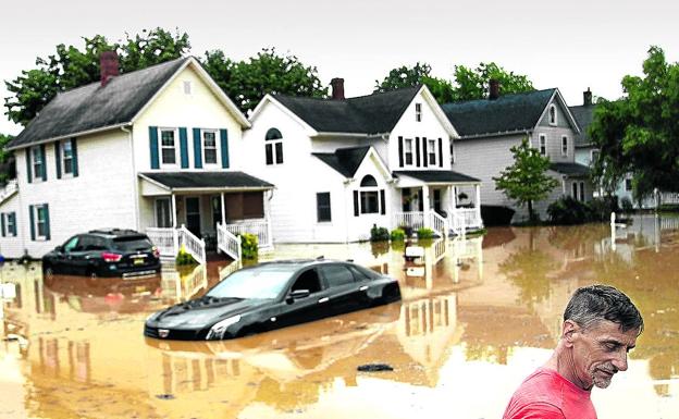 Evacuado de su casa tras una tormenta tropical en New Jersey.