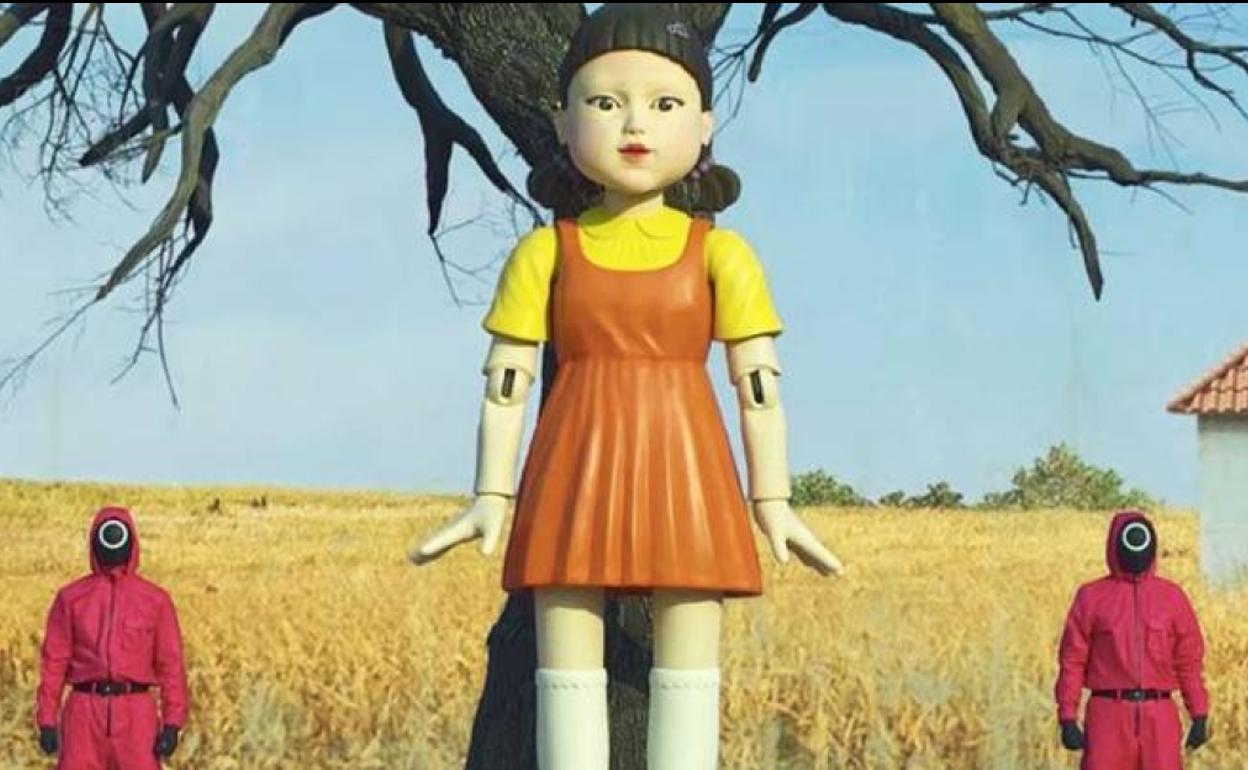 La muñeca de 'El juego del calamar' ayuda a un profesor a evitar que sus alumnos se copien en un examen