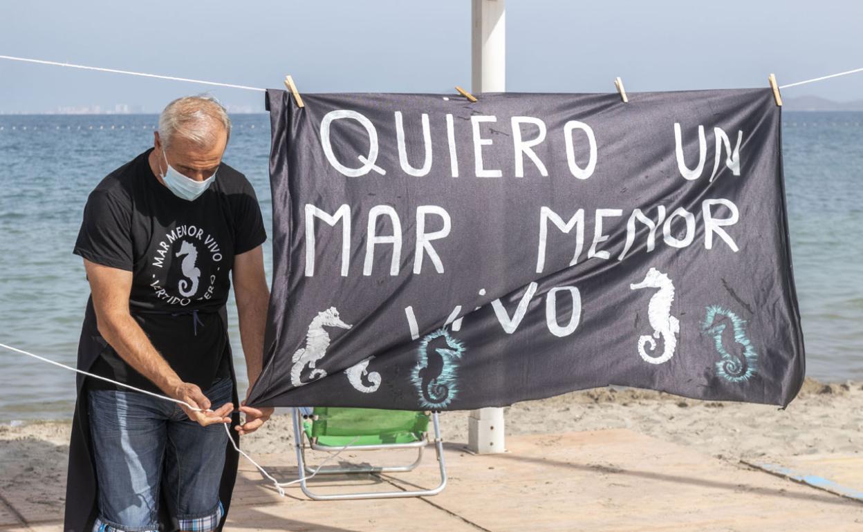 Imagen de archivo de un acto a favor de la regeneración del Mar Menor. 