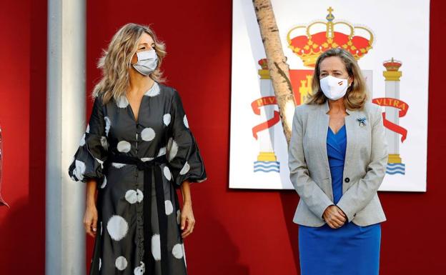 Díaz y Calviño, durante el desfile militar del pasado 12 de octubre, Día de la Fiesta Nacional.