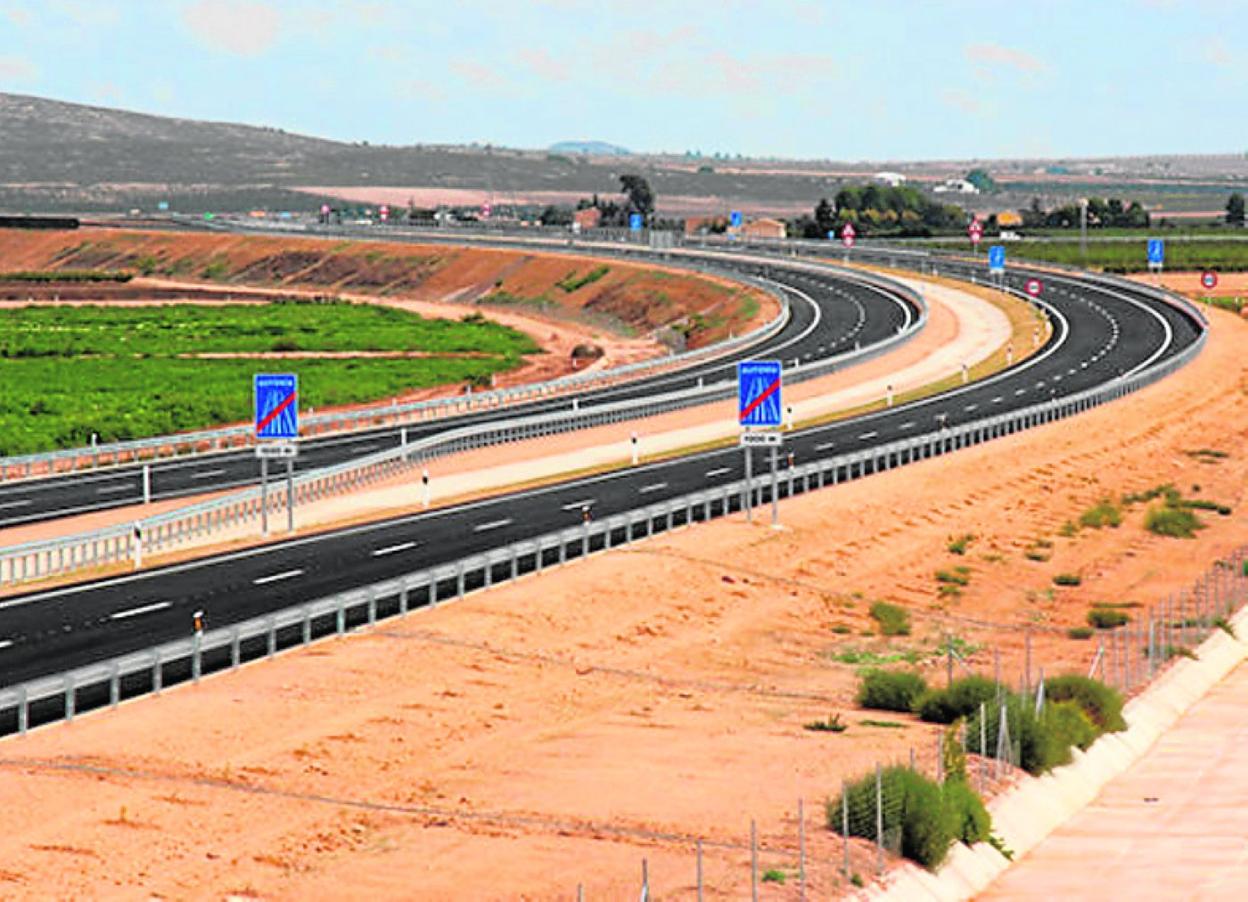 Uno de los nuevos tramos de la autovía A-33. 