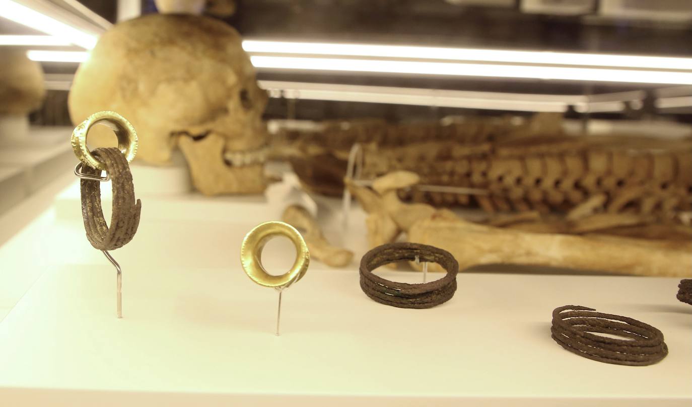 Fotos: El ajuar de La Almoloya ve por fin la luz en la Región