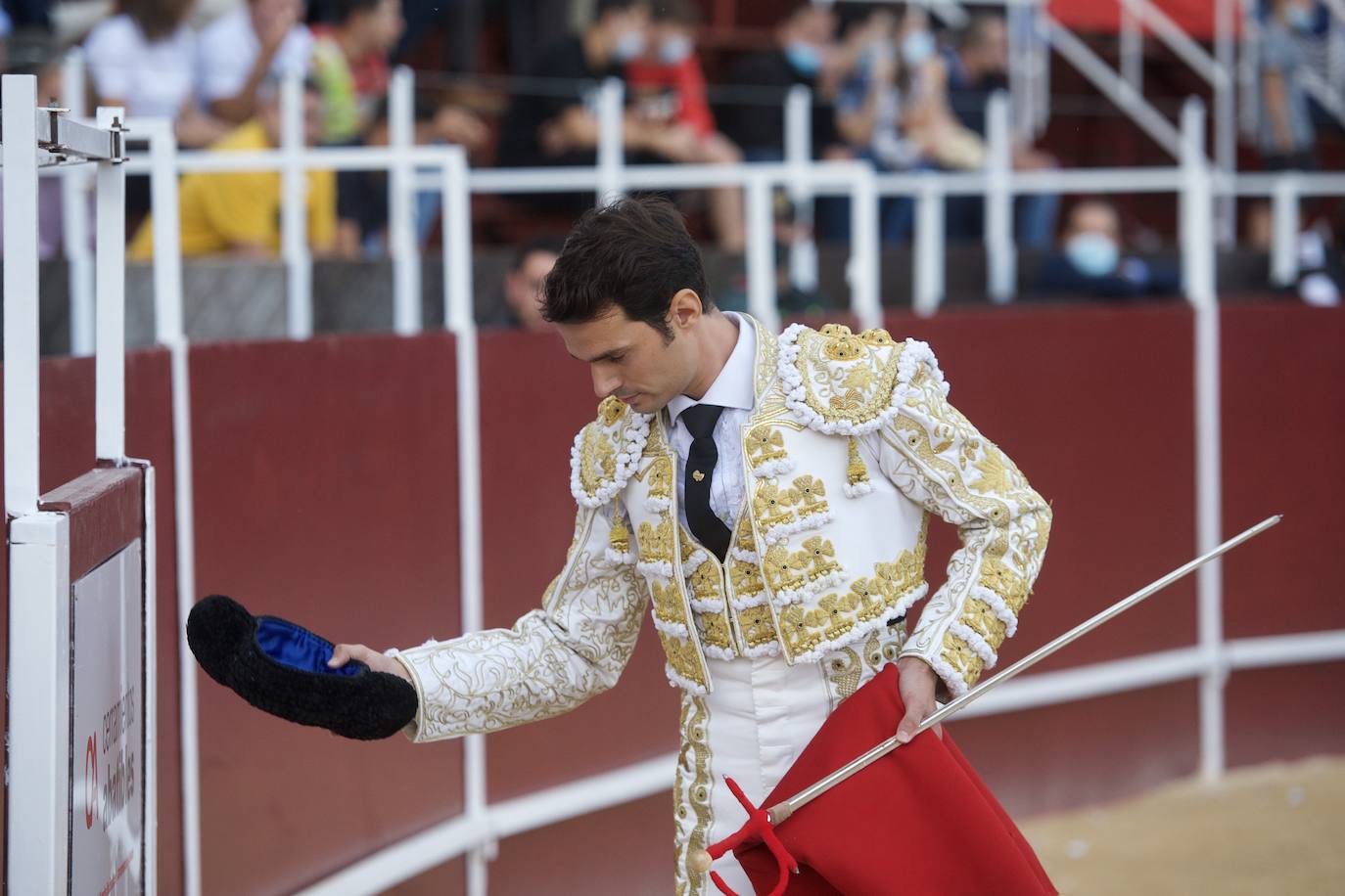 Fotos: Antonio Puerta sale a hombros en la inauguración de la plaza portátil de Mula