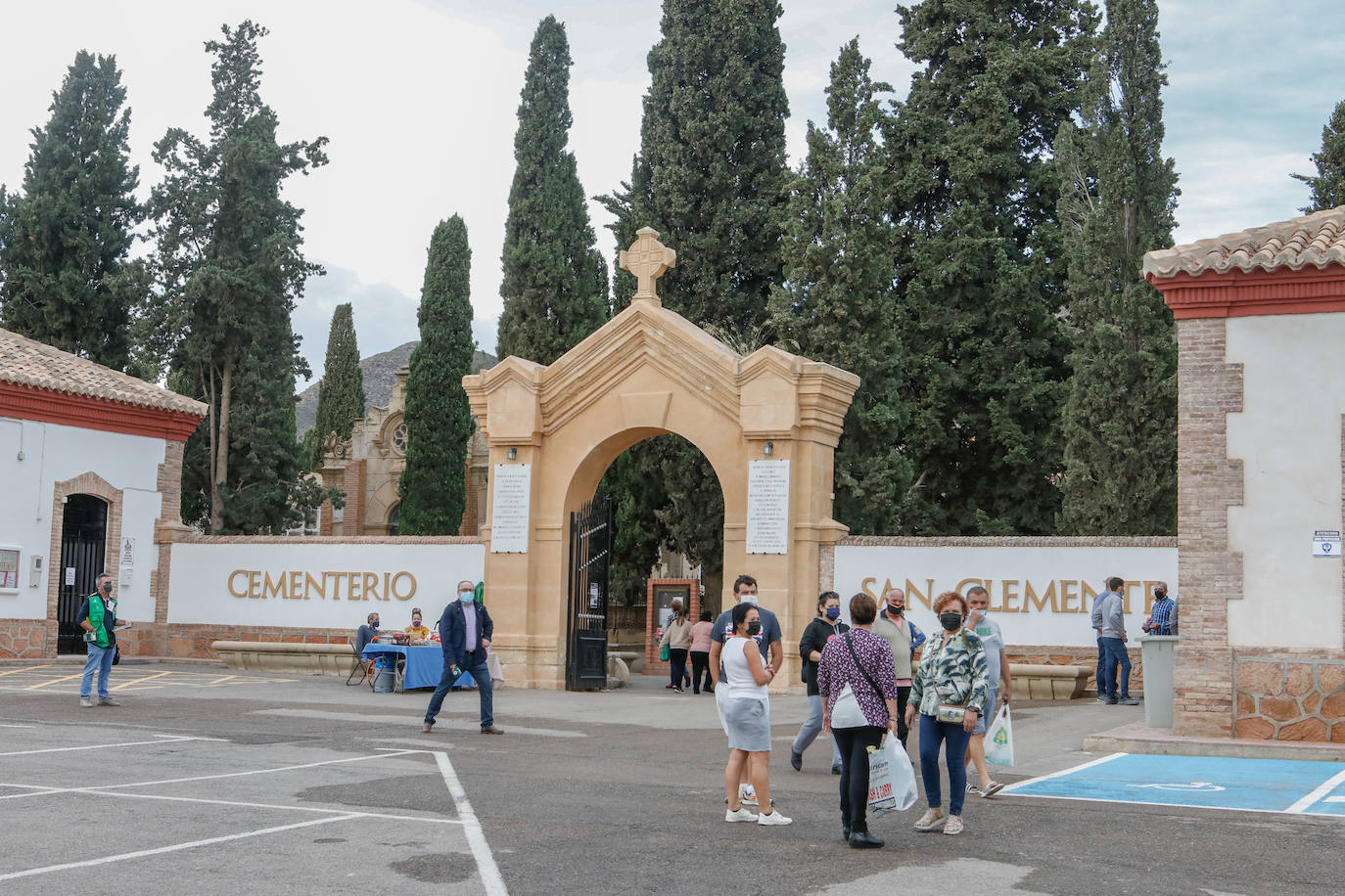 Fotos: Día de Todos los Santos en el cementerio de San Clemente de Lorca