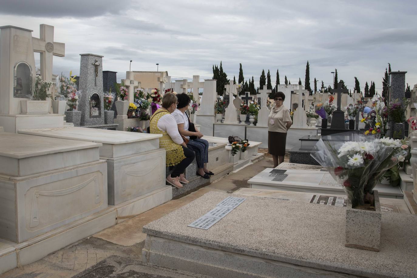 Fotos: Día de Todos los Santos en el cementerio de Nuestra Señora de los Remedios de Cartagena