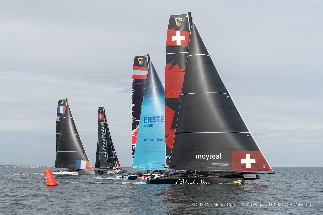 Fotos: Los catamaranes voladores, en marcha en la GC32 Mar Menor Cup