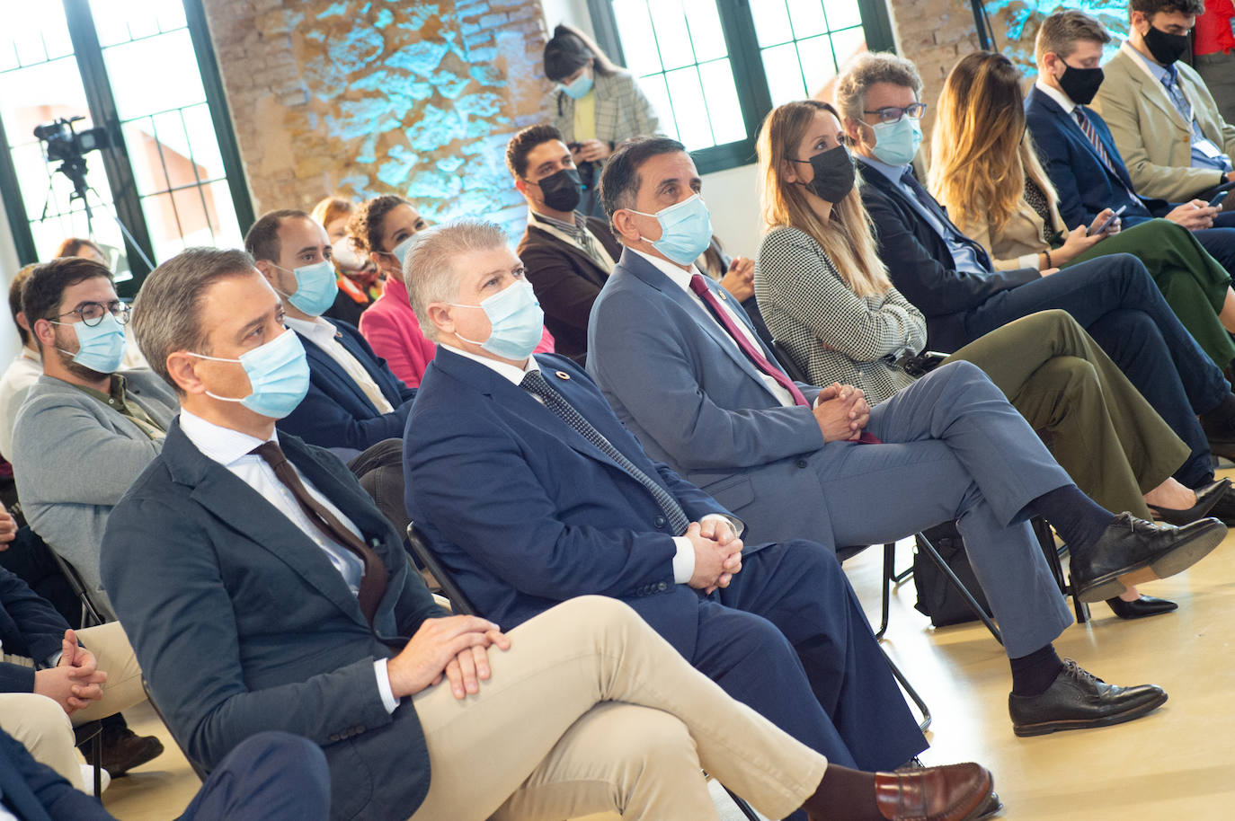 Fotos: Isabel Rodríguez asiste a &#039;El futuro de los jóvenes, donde participa en una mesa redonda&#039;