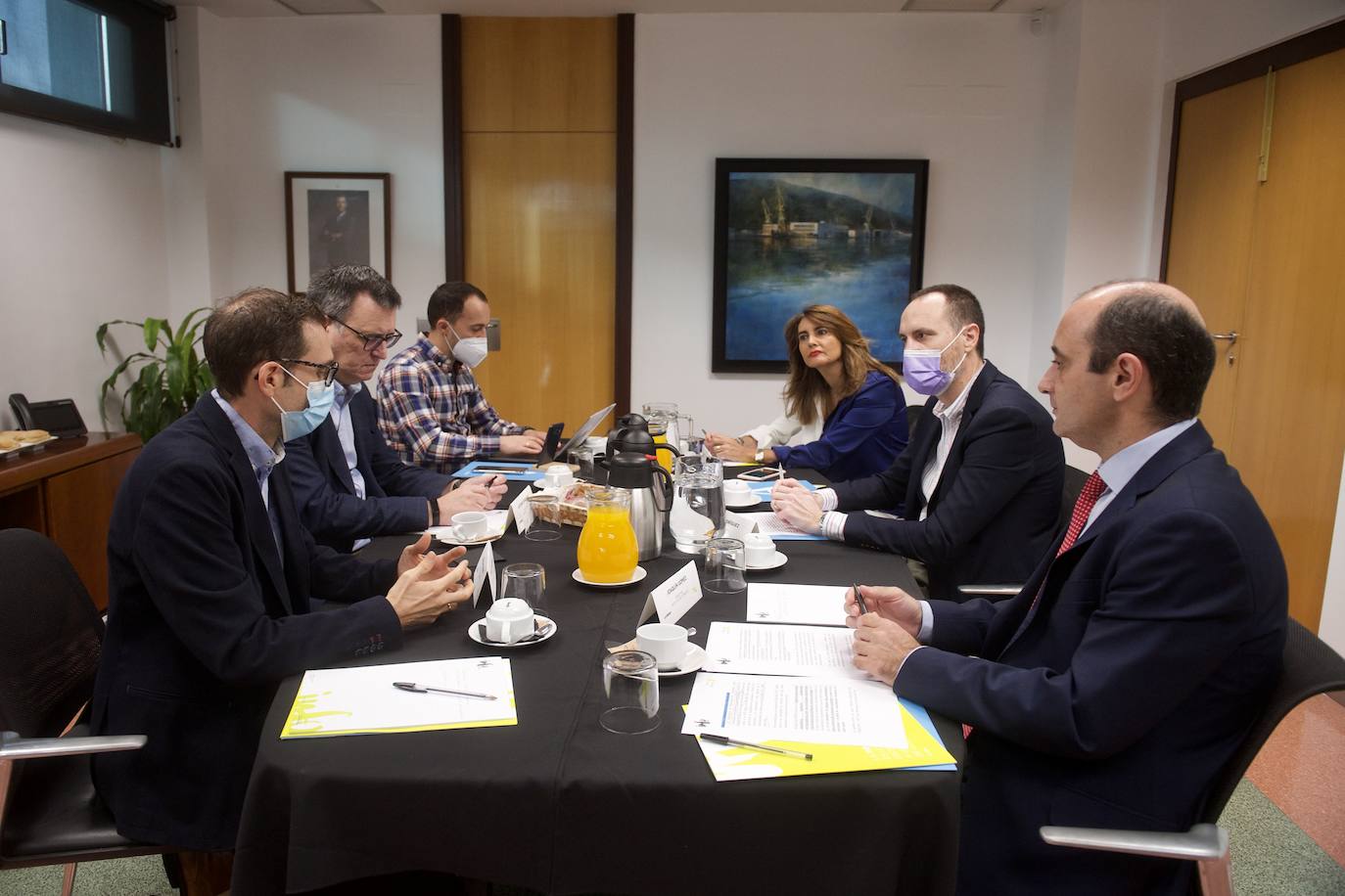 Fotos: Desayuno informativo para abordar los puntos fuertes y retos de la EDP
