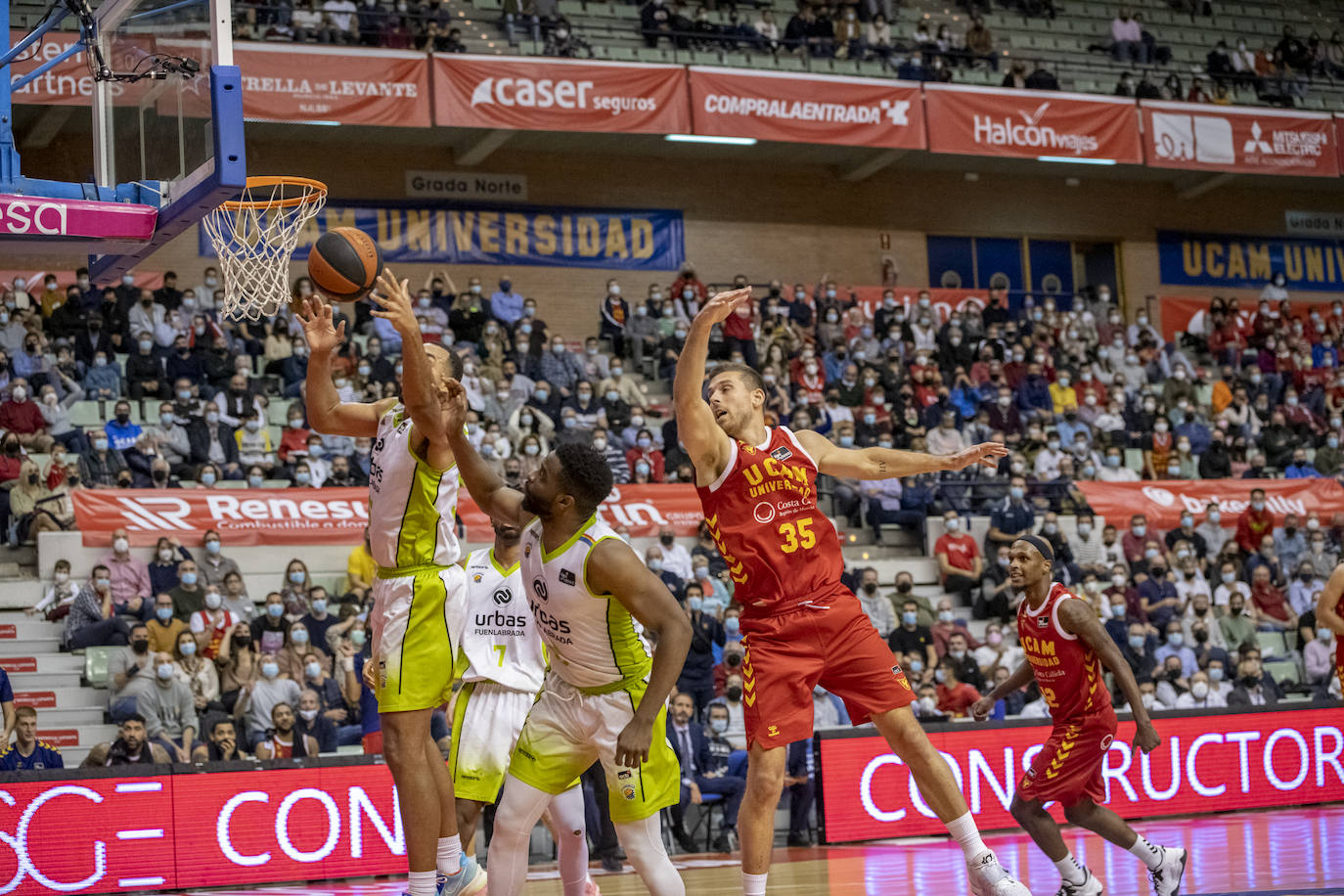 Fotos: La victoria del UCAM Murcia contra el Urbas Fuenlabrada, en imágenes