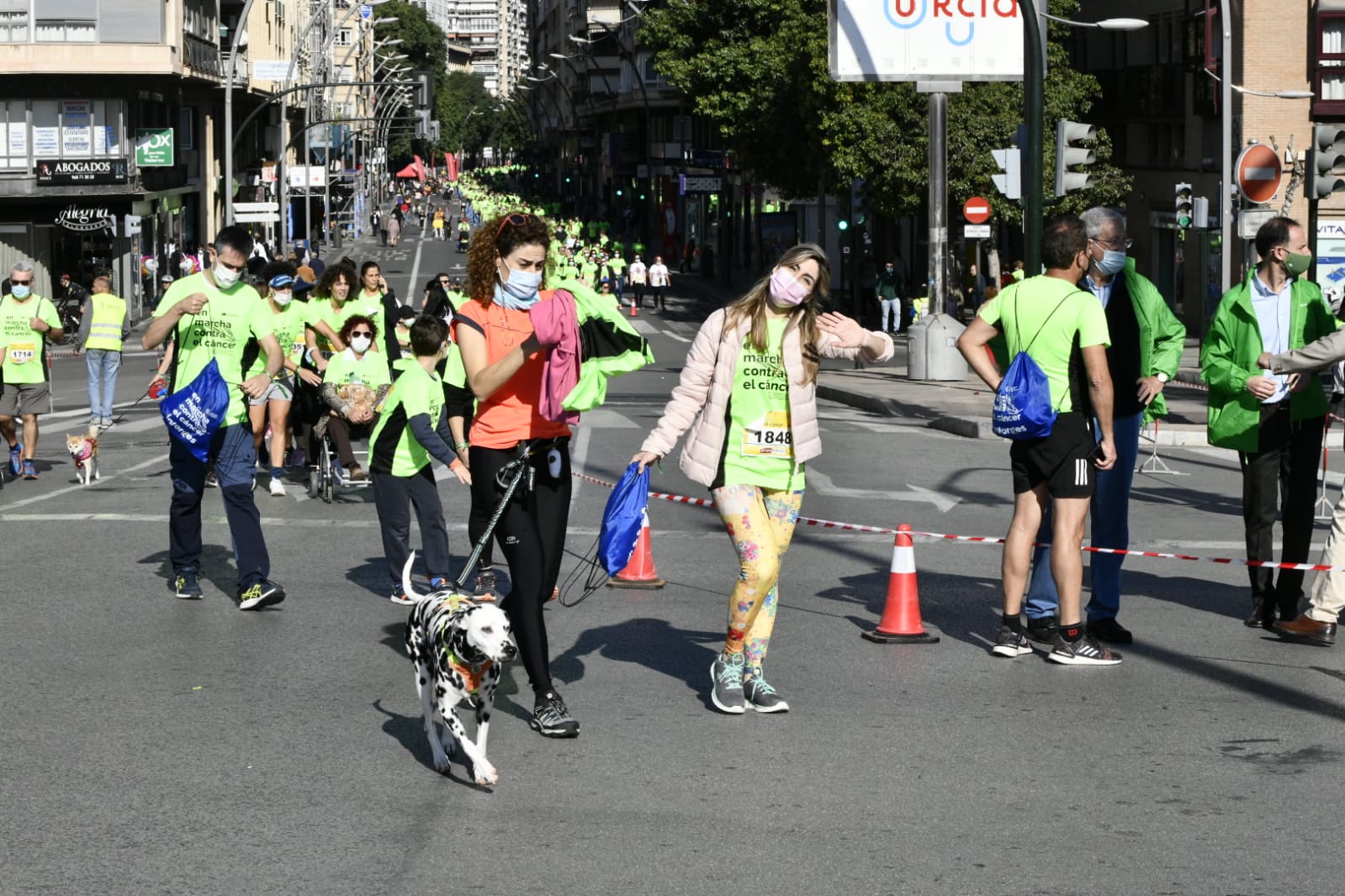 Fotos: La Marea Verde contra el cáncer vuelve a recorrer las calles de Murcia