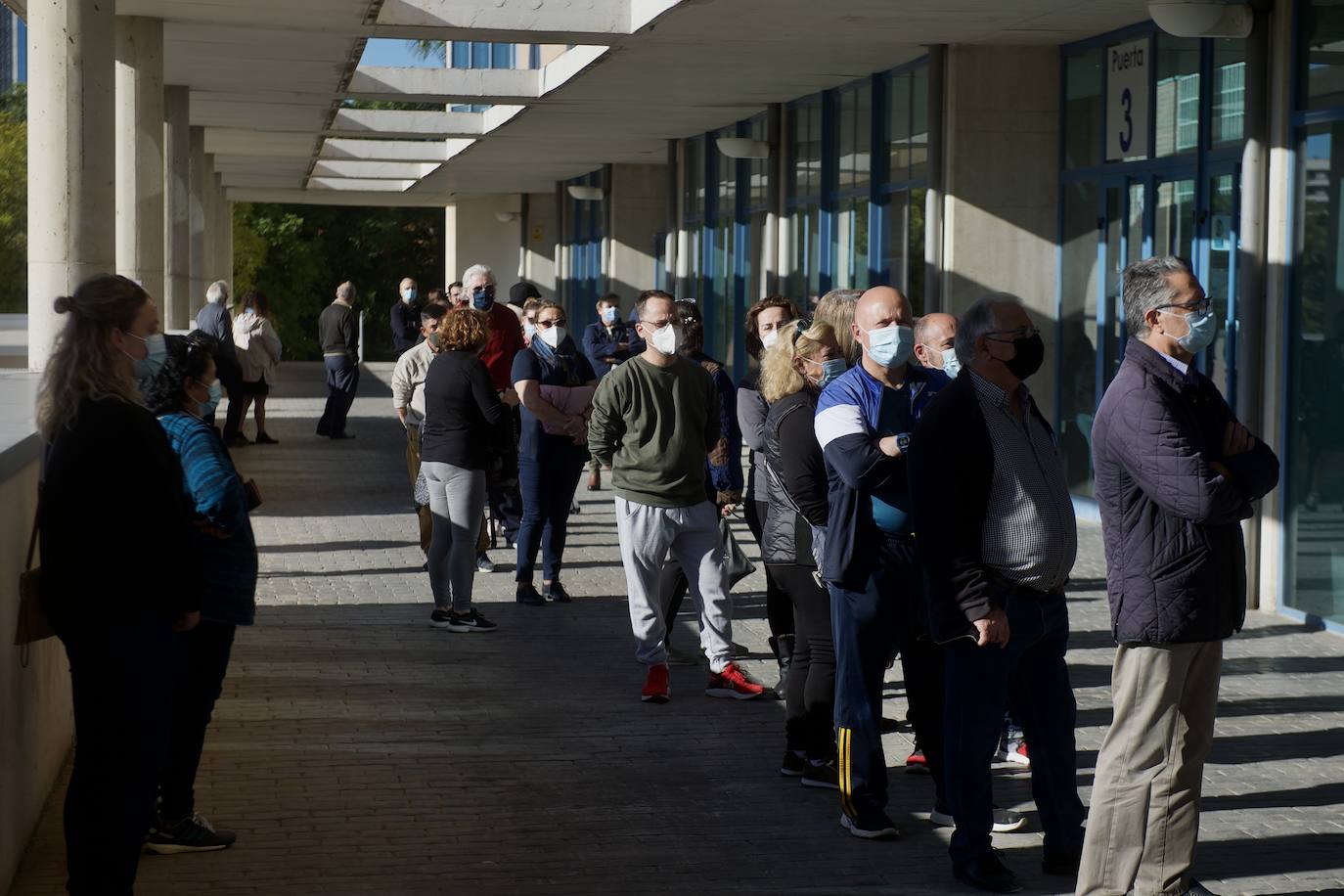 Fotos: Dosisde refuerzo a los inmunizados con Janssen en Murcia