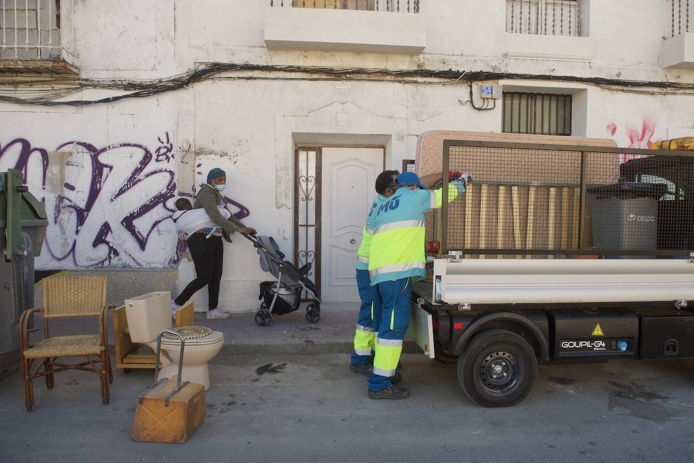 Fotos: Los últimos vecinos de la Orilla de la Vía se despiden de sus hogares