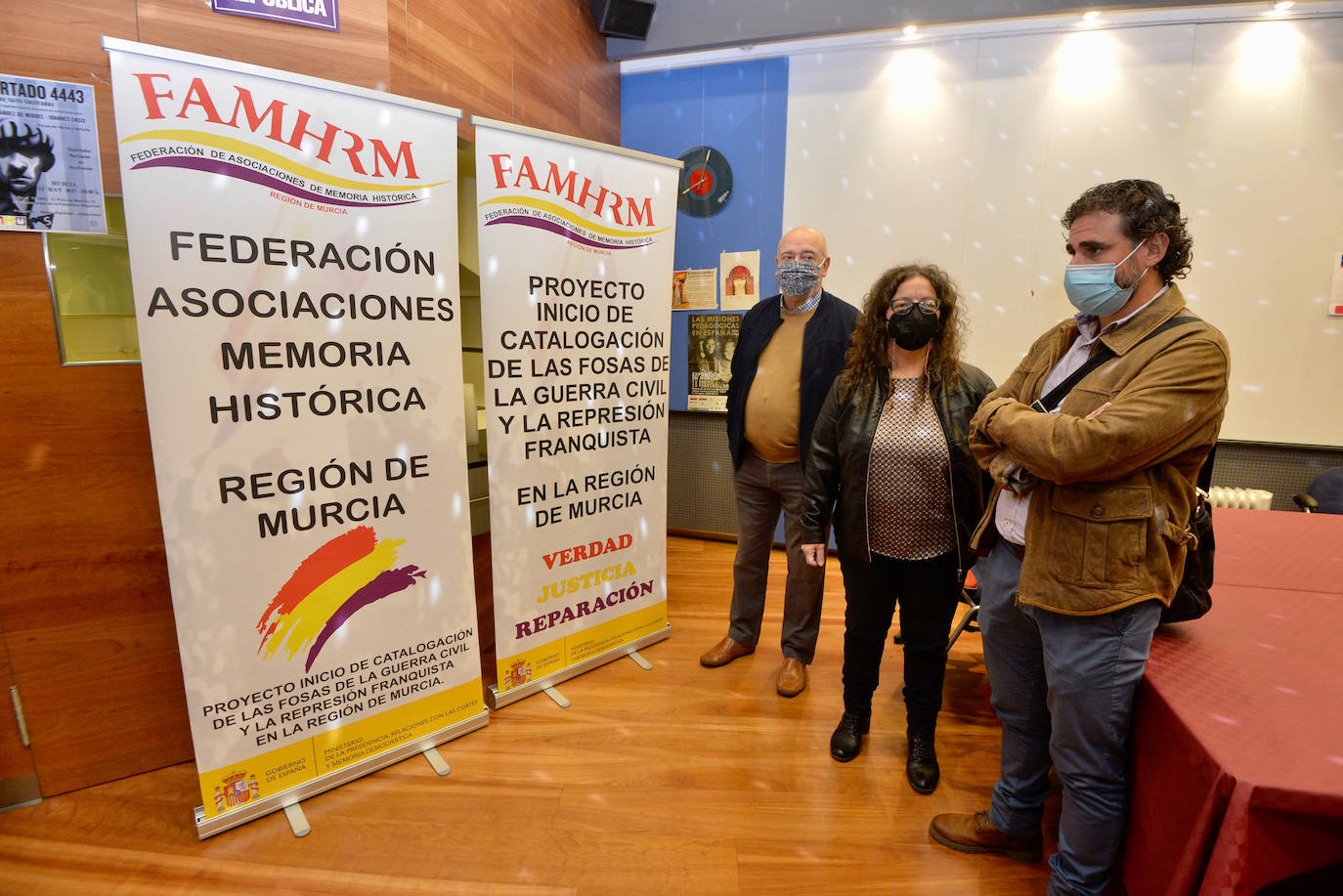 Fotos: La Federación de Asociaciones de Memoria Histórica desarrolla el catálogo de fosas de la Guerra Civil en la Región