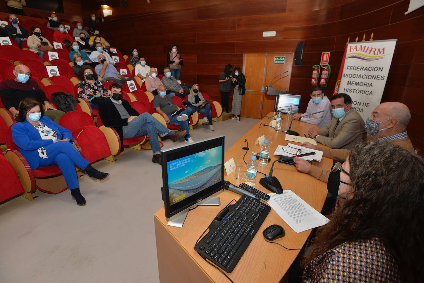 Fotos: La Federación de Asociaciones de Memoria Histórica desarrolla el catálogo de fosas de la Guerra Civil en la Región