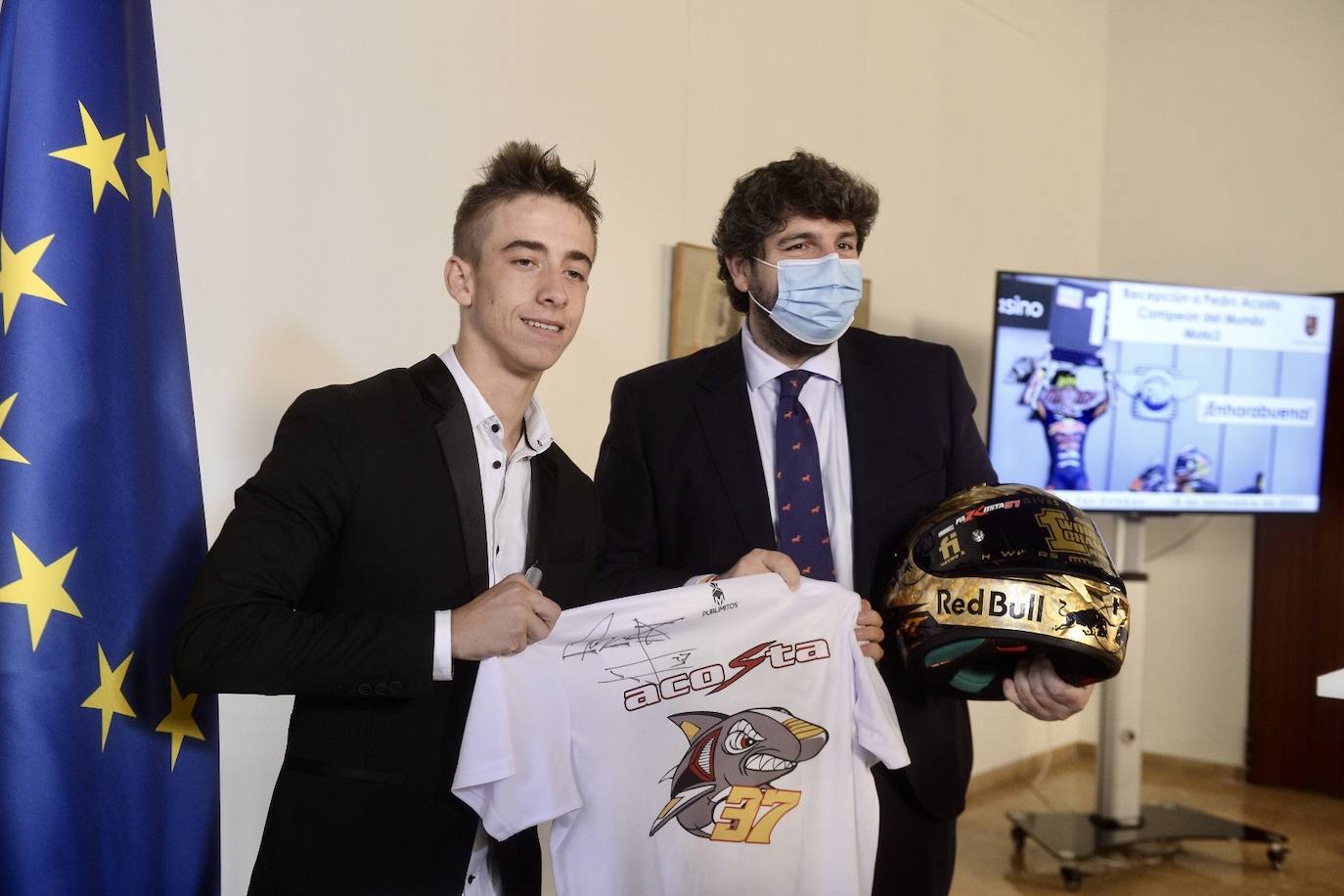 Fotos: La Comunidad homenajea a Acosta