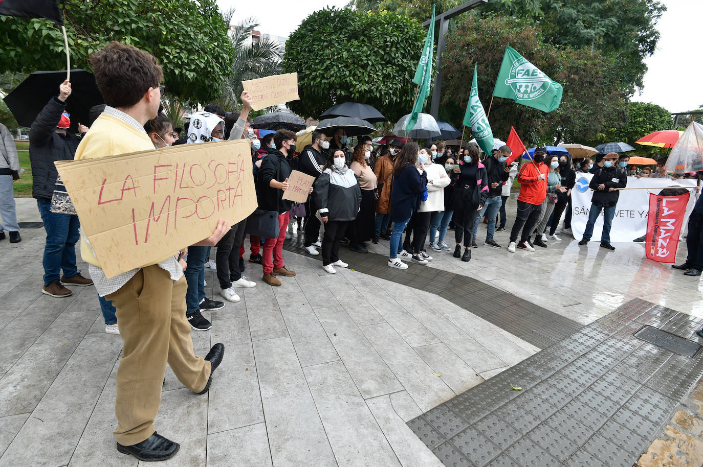 Fotos: Protesta de estudiantes en Murcia contra las reformas