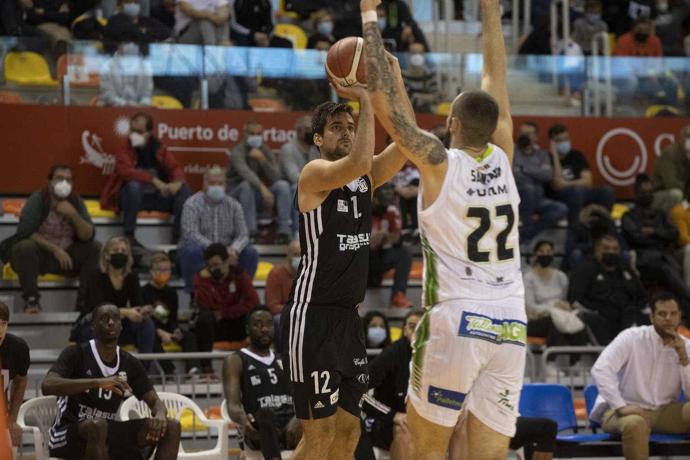 Fotos: Un horrible final condena al Cebé Cartagena