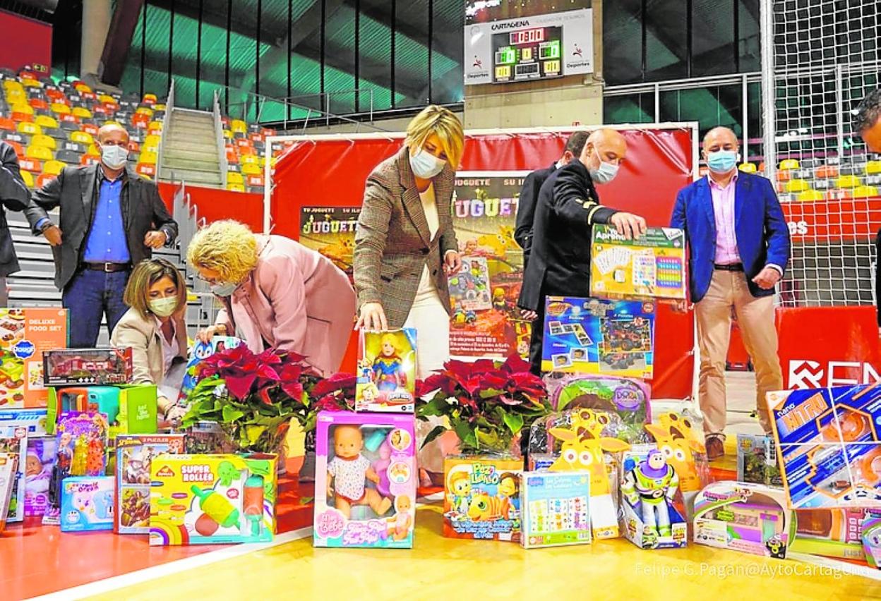 imagen sábado Sacrificio La campaña de juguetes empezará el día 29 en el Palacio de Deportes de  Cartagena | La Verdad