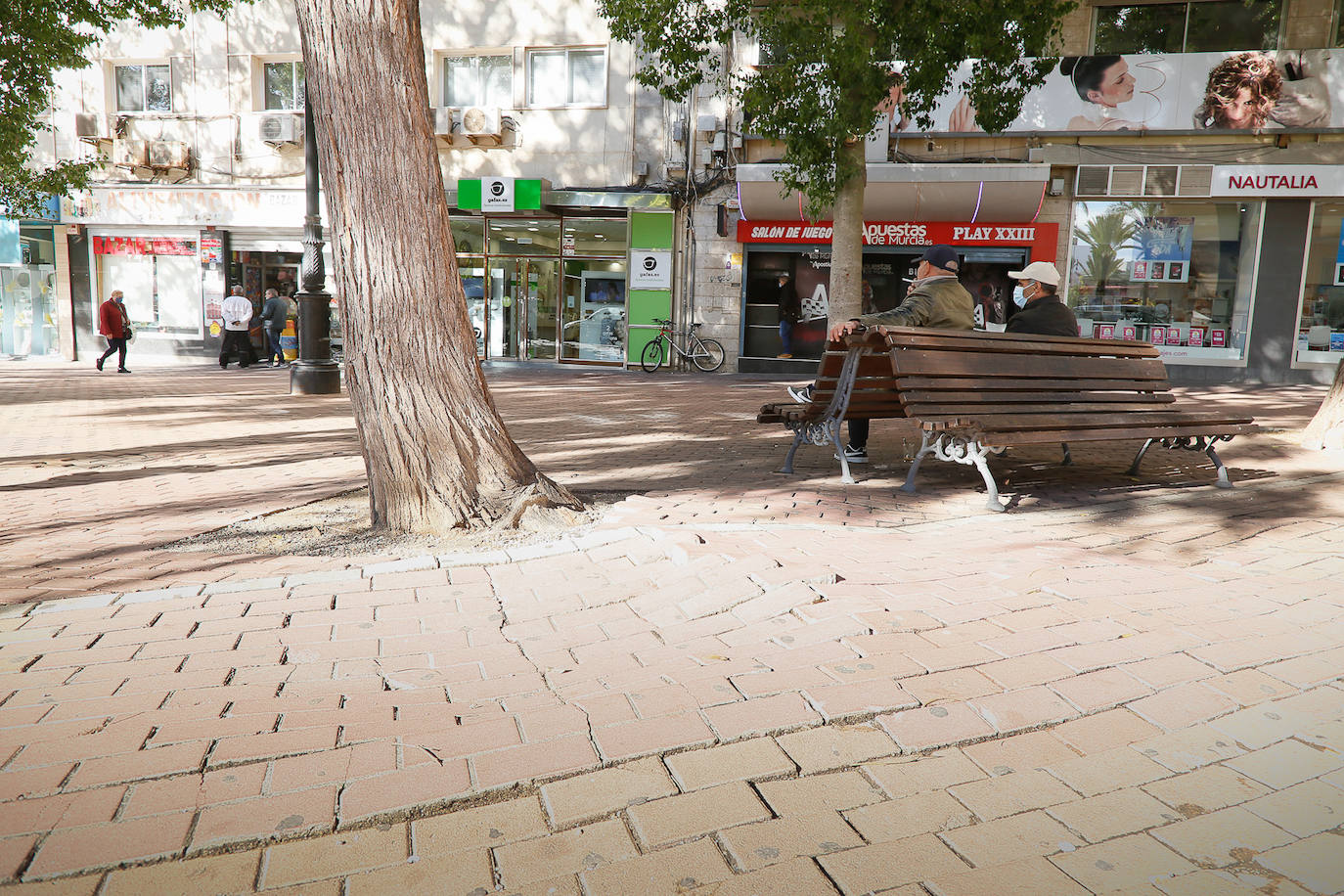 Fotos: Desperfectos de la Plaza Juan XXIII de Cartagena