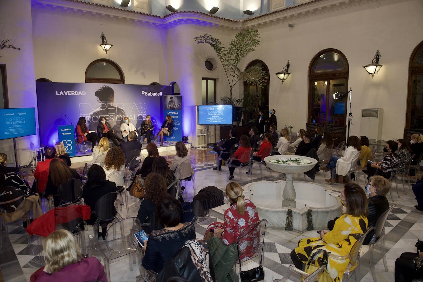 Fotos: Foro &#039;Expertas Profesionales&#039;