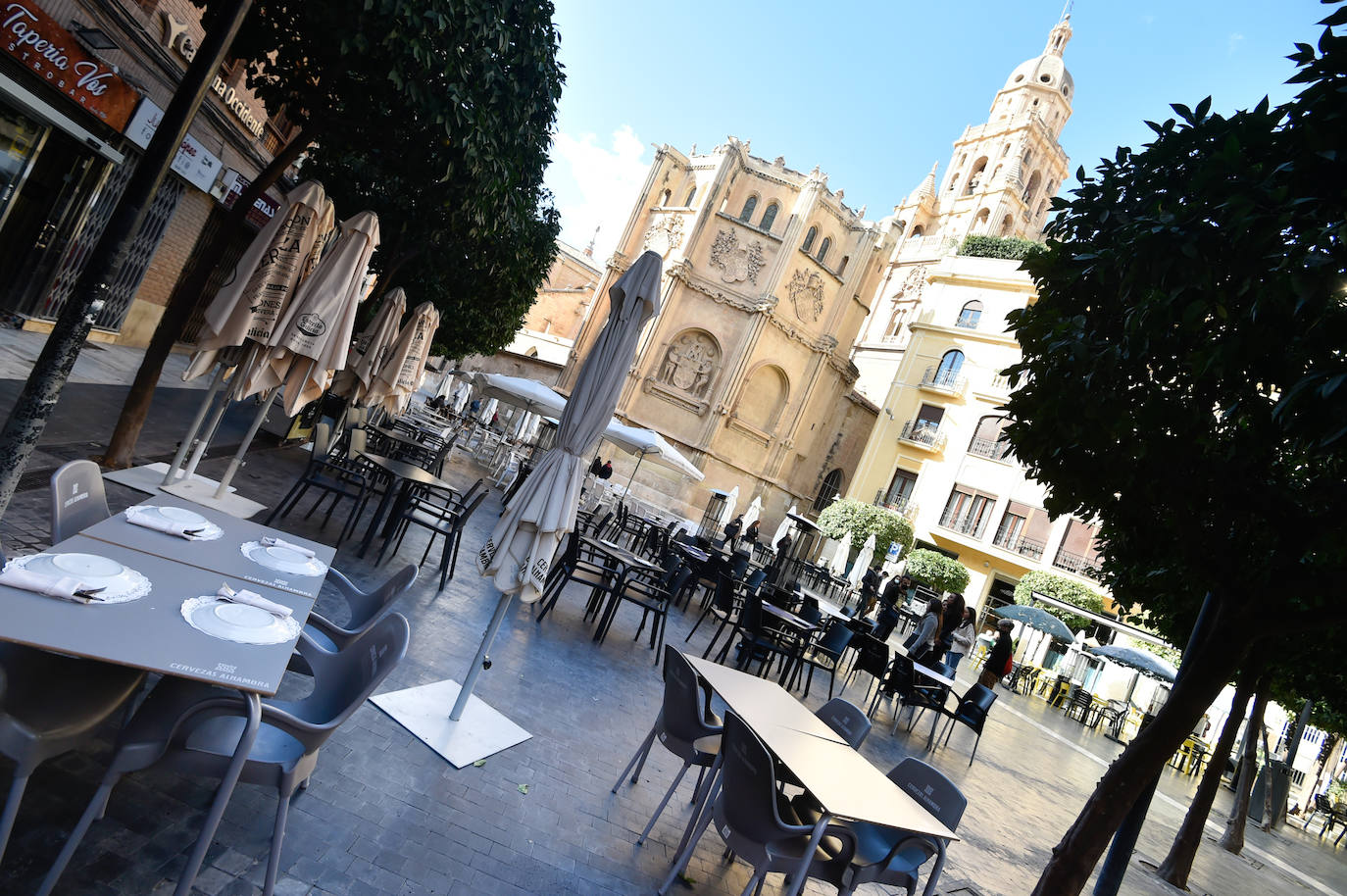 Fotos: Las terrazas de la zona de la Catedral de Murcia podrán sumar un 15% más de mesas