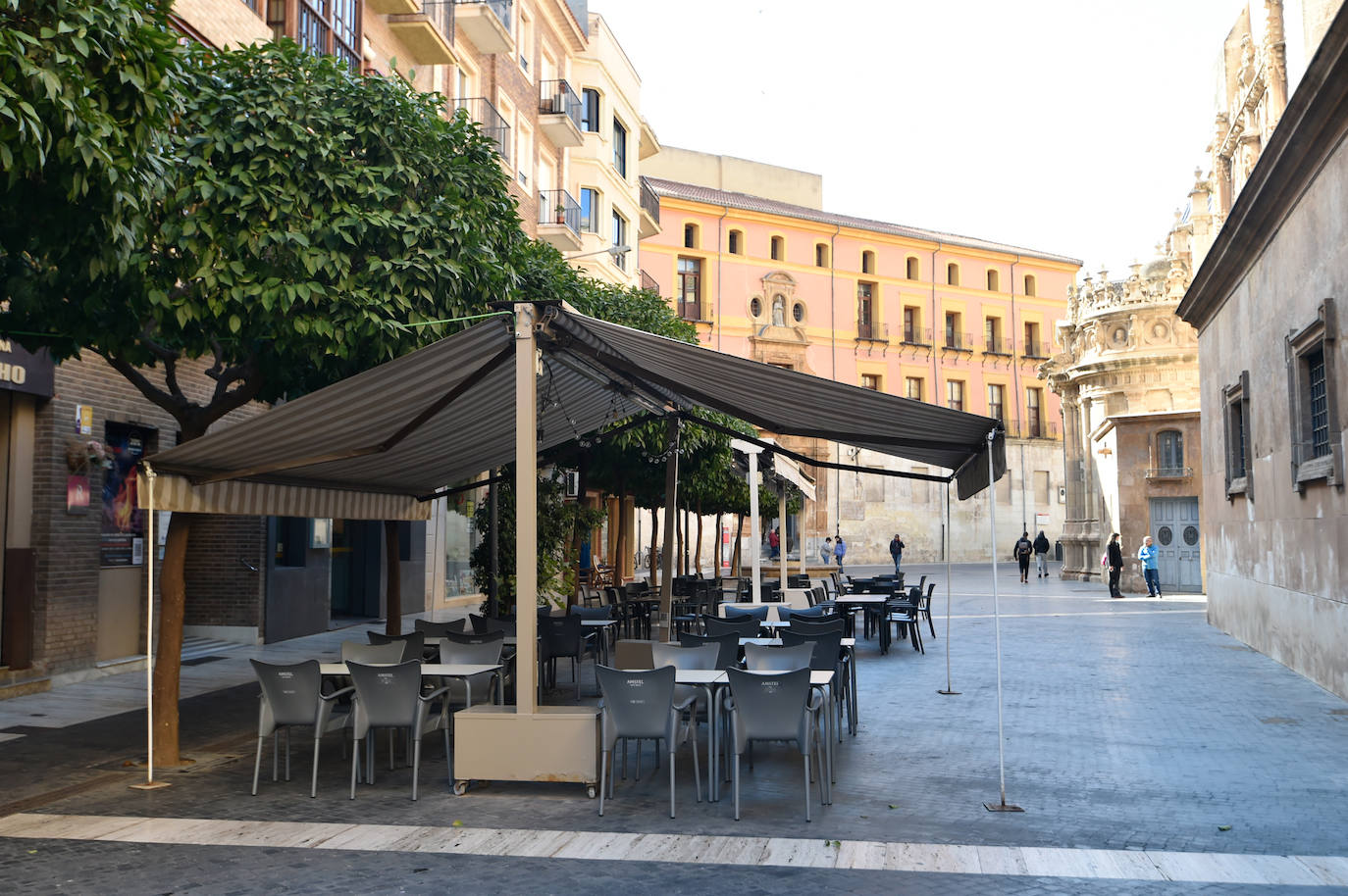 Fotos: Las terrazas de la zona de la Catedral de Murcia podrán sumar un 15% más de mesas