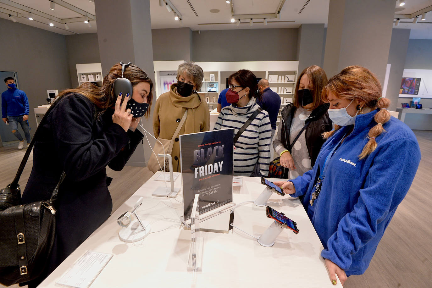 Fotos: El comercio de la Región recupera el &#039;Black Friday&#039;