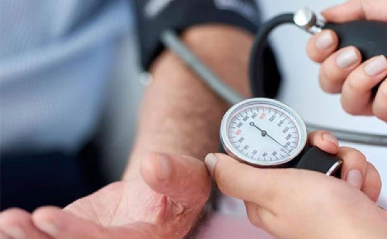Las muertes por hipertensión crecen casi un 50% durante la pandemia
