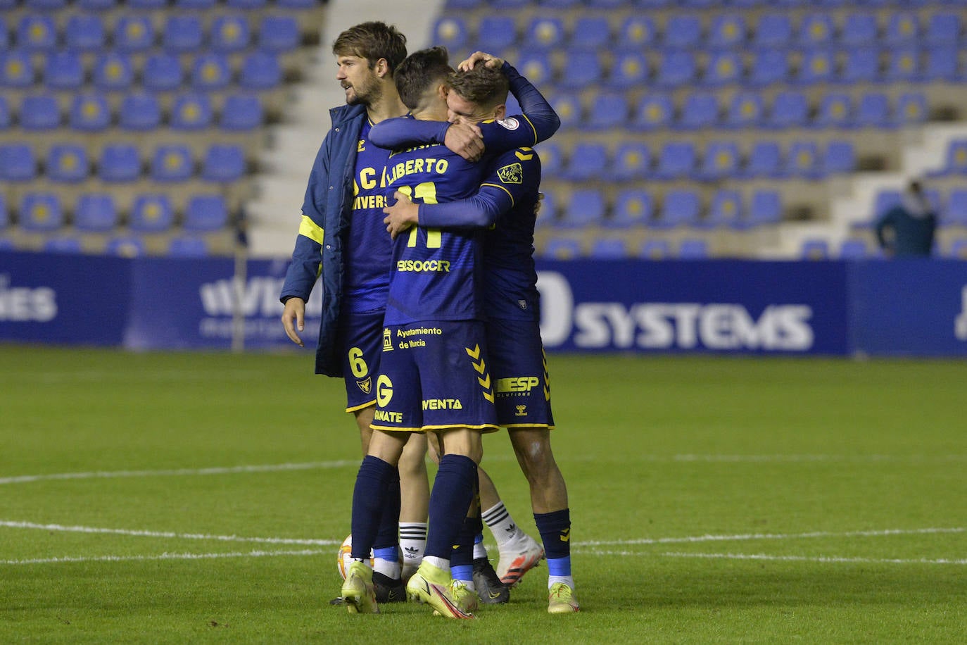 Fotos: La victoria del UCAM CF frente al Algeciras, en imágenes