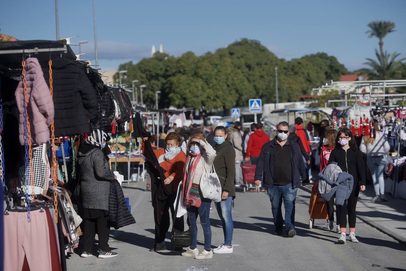 Fotos: El mercadillo dominical de Murcia se estrena junto a los juzgados