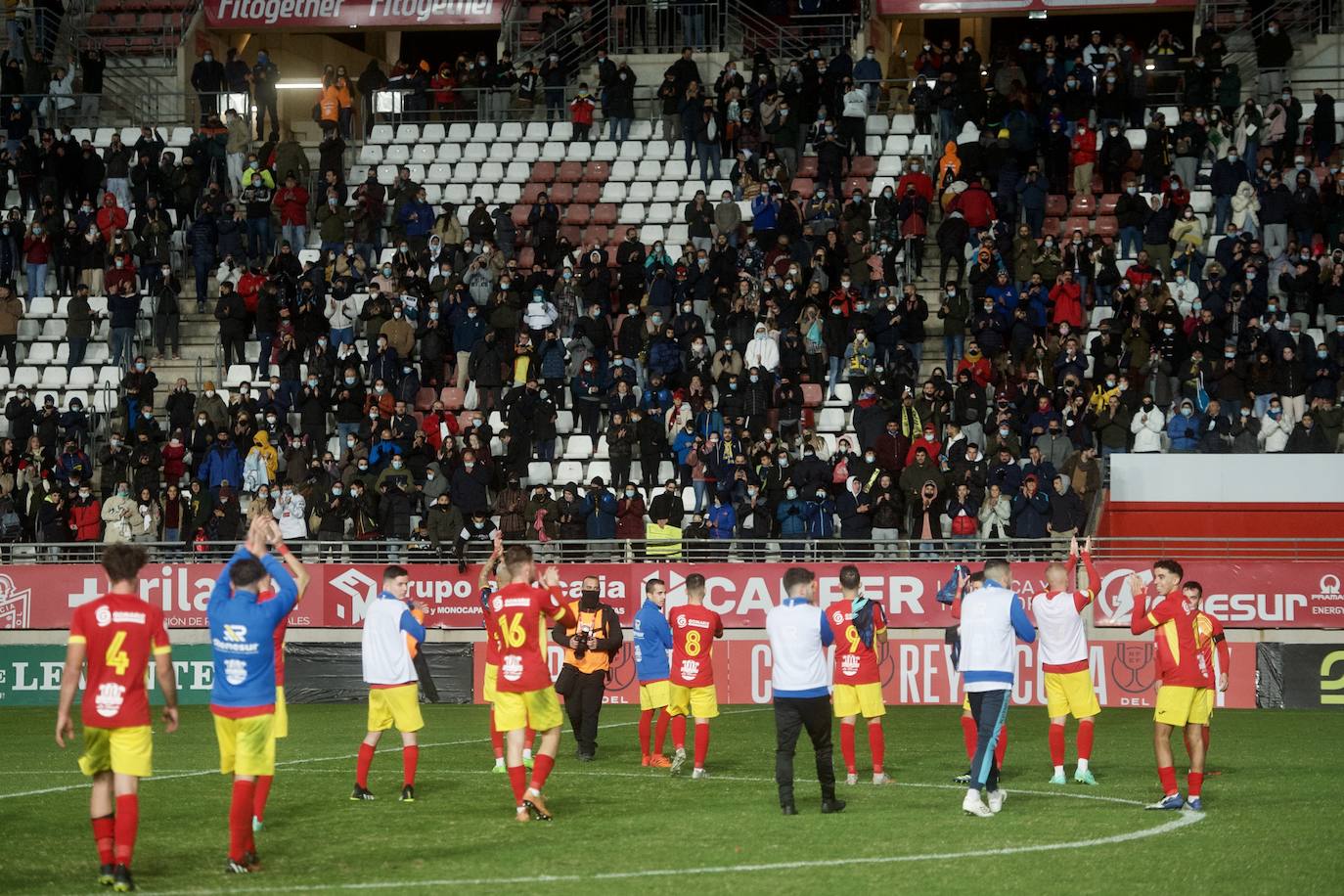 Fotos: El Cádiz no tiene piedad del Villa de Fortuna (0-7)