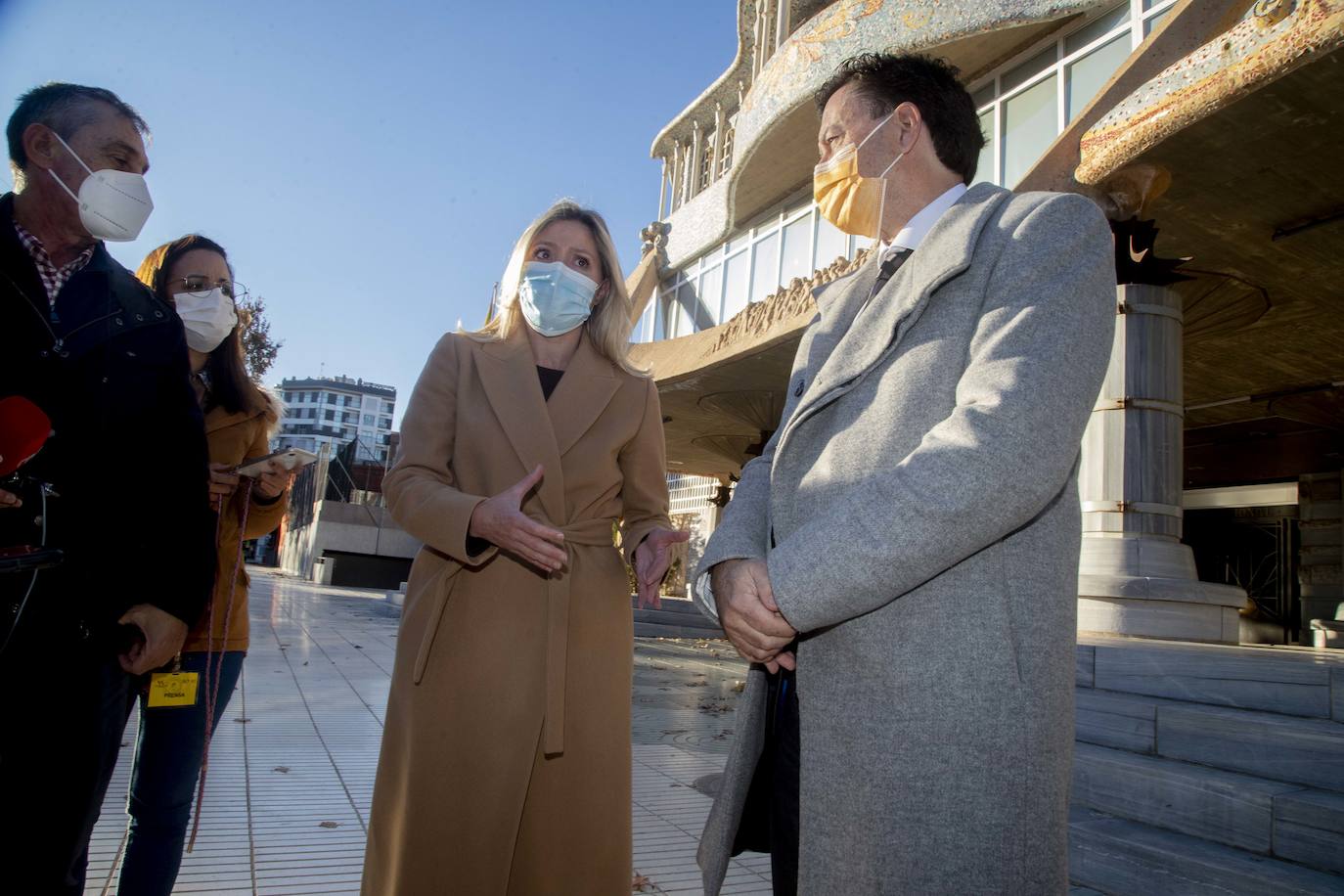 Fotos: Gobierno y oposición dinamitan el diálogo y el consenso con la retirada del Estatuto