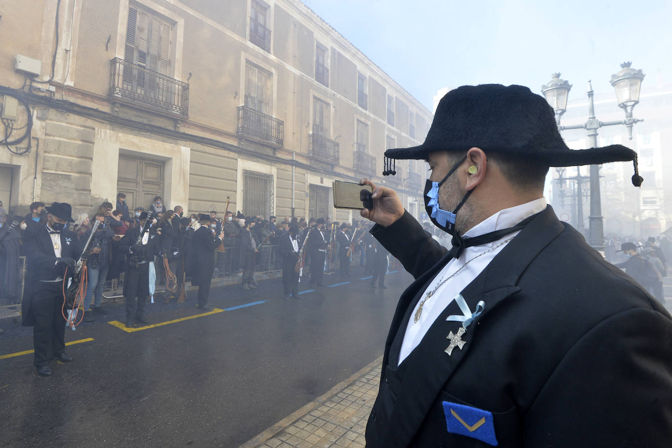 Fotos: Bajada de la Virgen del Castillo en Yecla entre pólvora y repiques de campanas