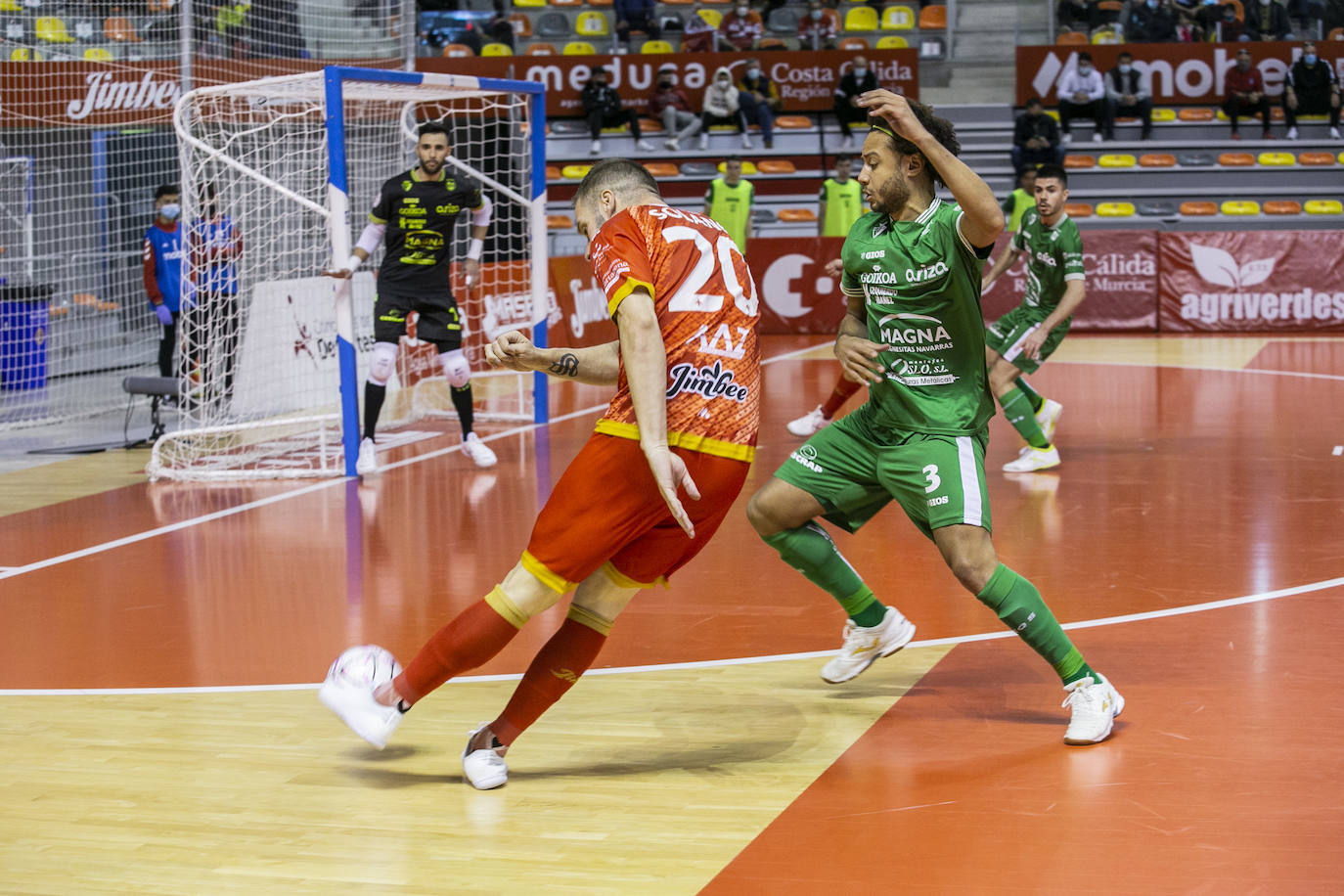 Fotos: El duelo entre Jimbee Cartagena y Osasuna Magna, en imágenes